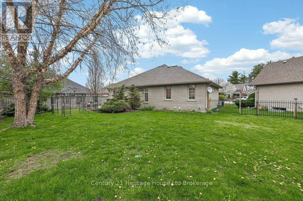 57 Wendy Calder Place, Woodstock (Woodstock - North), Ontario  N4T 1T4 - Photo 39 - X13688462
