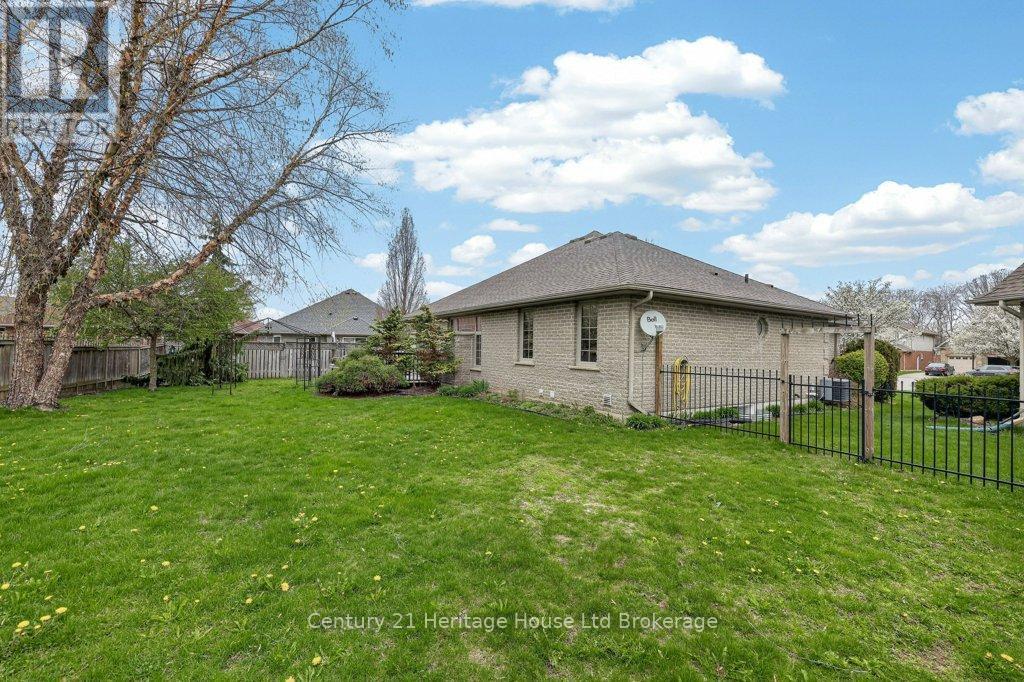 57 Wendy Calder Place, Woodstock (Woodstock - North), Ontario  N4T 1T4 - Photo 41 - X13688462