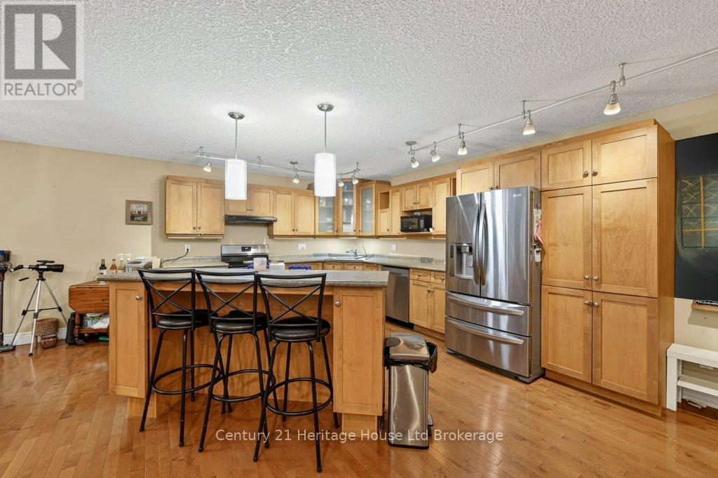 57 Wendy Calder Place, Woodstock (Woodstock - North), Ontario  N4T 1T4 - Photo 6 - X13688462