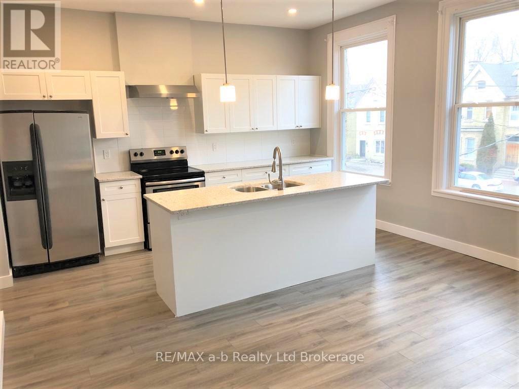2 - 44 Stanley Street, London South (South F), Ontario  N6C 1B1 - Photo 2 - X13692670