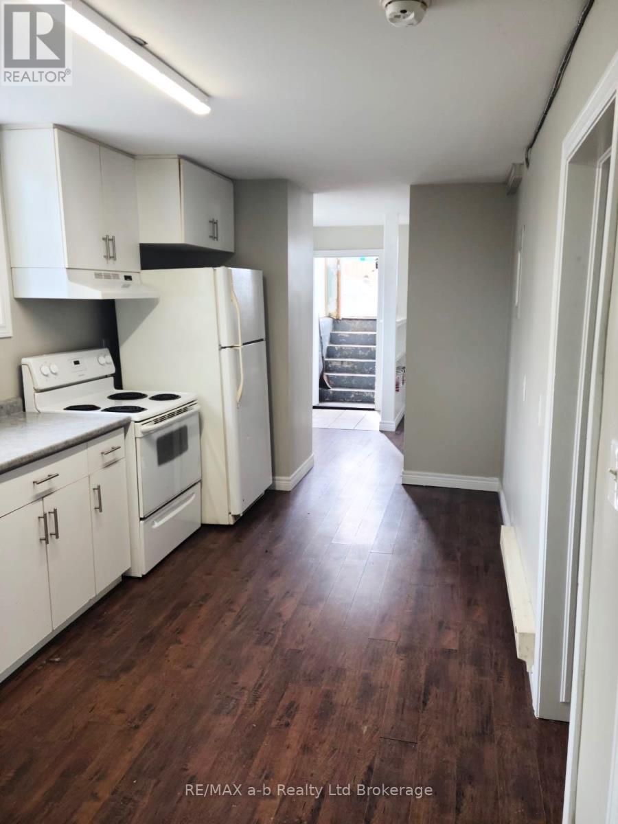 3 - 44 Stanley Street, London South (South F), Ontario  N6C 1B1 - Photo 2 - X13692814