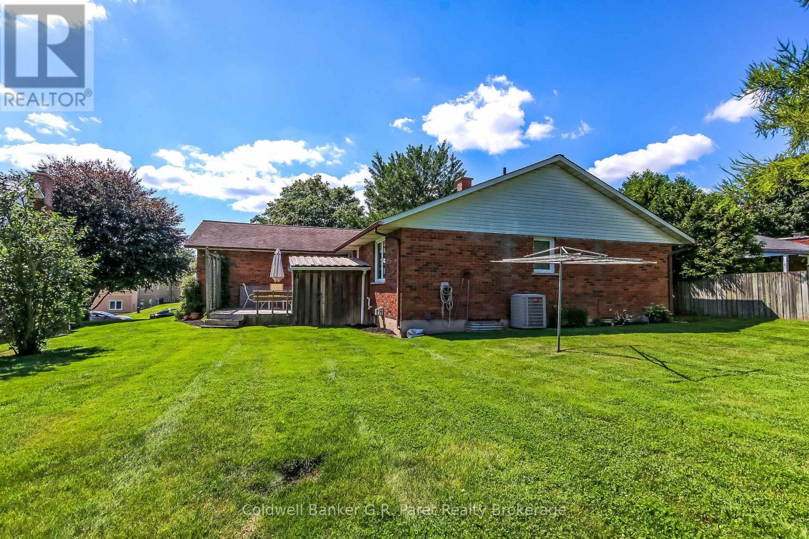 28 Woodcock Drive, Tillsonburg, Ontario  N4G 4M2 - Photo 5 - X13695822