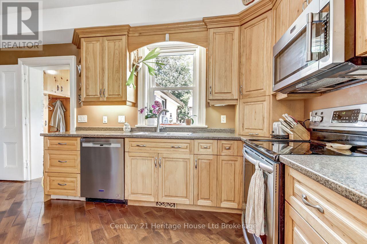 166 Dundas Street W, Zorra (Thamesford), Ontario  N0M 2M0 - Photo 4 - X13697104