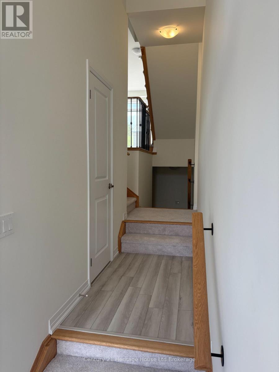 462 Jack Wilford Way, Woodstock (Woodstock - South), Ontario  N4S 0G4 - Photo 4 - X13697988
