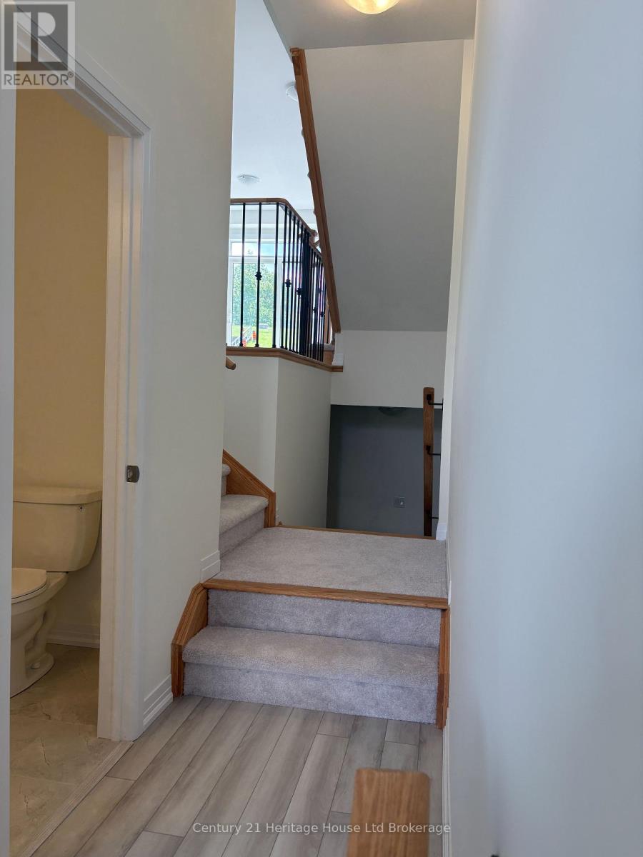 462 Jack Wilford Way, Woodstock (Woodstock - South), Ontario  N4S 0G4 - Photo 5 - X13697988