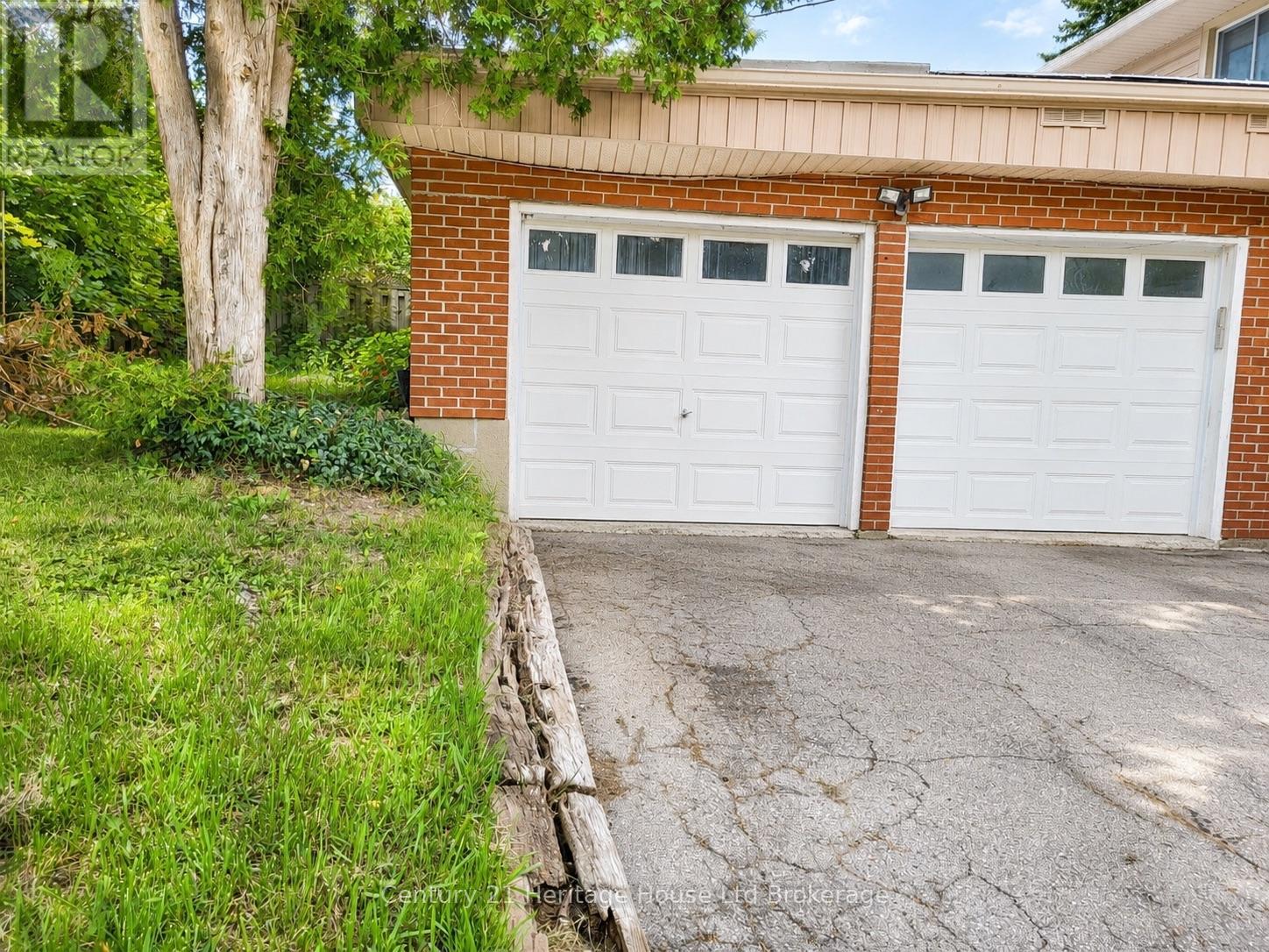 A - 54 Frontenac Road, London South (South T), Ontario  N5Z 3Y6 - Photo 32 - X13701636