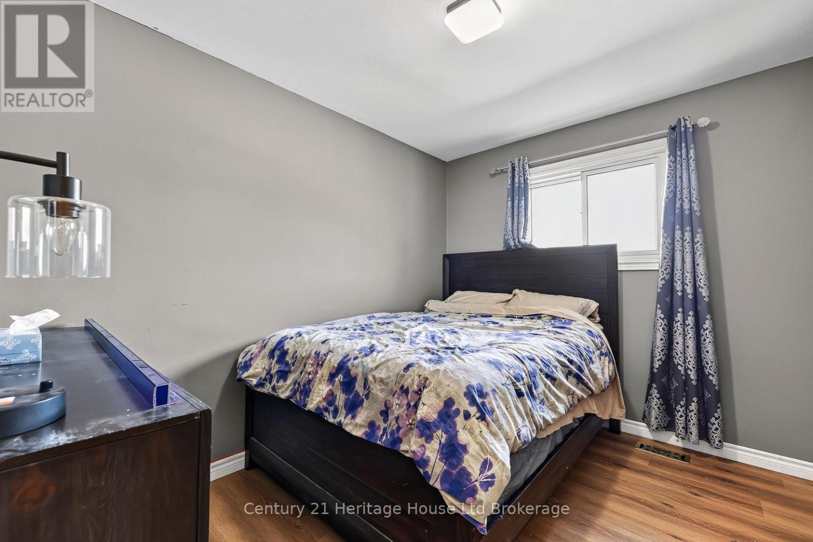 1037 Warwick Street, Woodstock (Woodstock - North), Ontario  N4S 4S3 - Photo 17 - X13702250