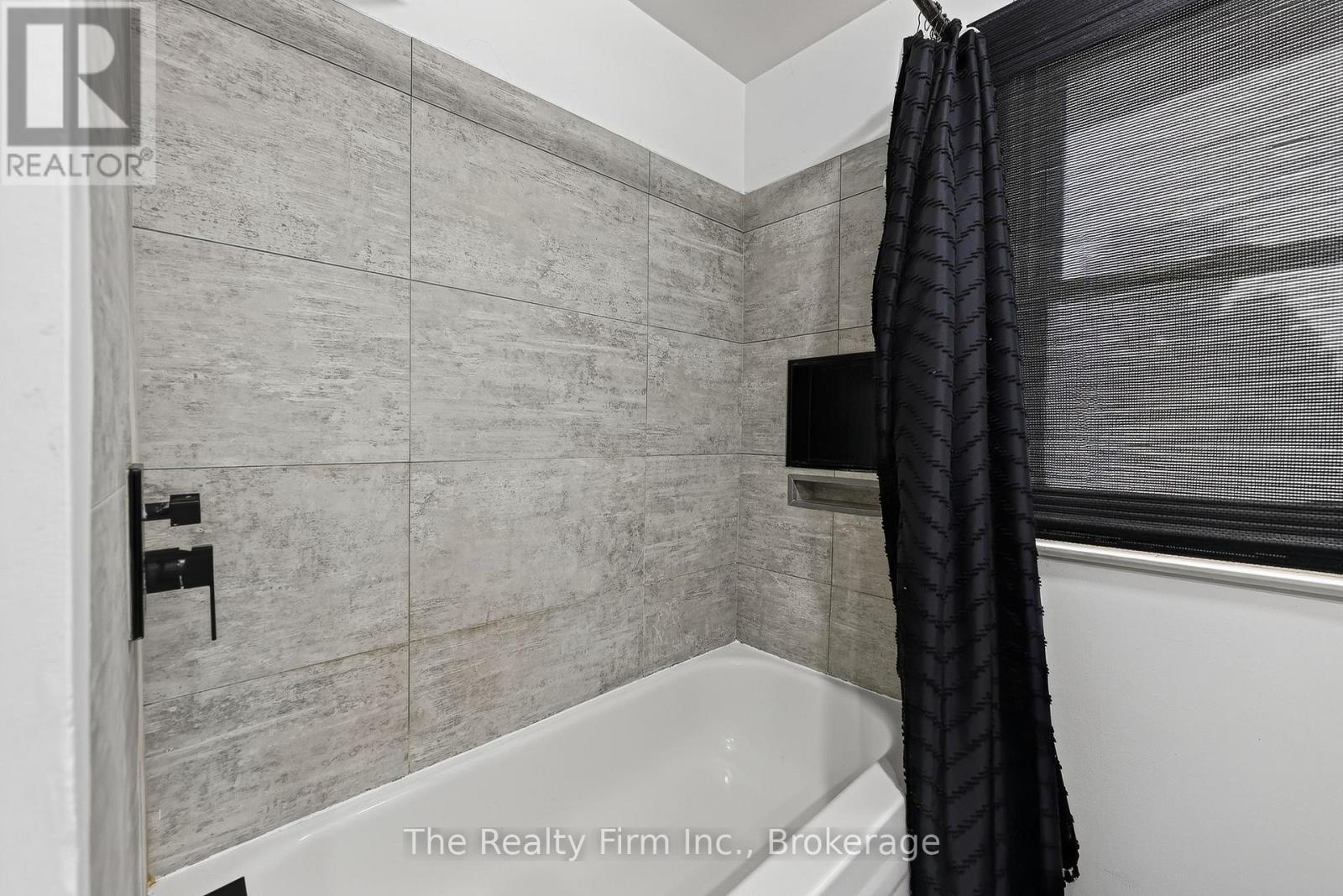652 Miller Street, Woodstock (Woodstock - North), Ontario  N4S 5K1 - Photo 27 - X13703184