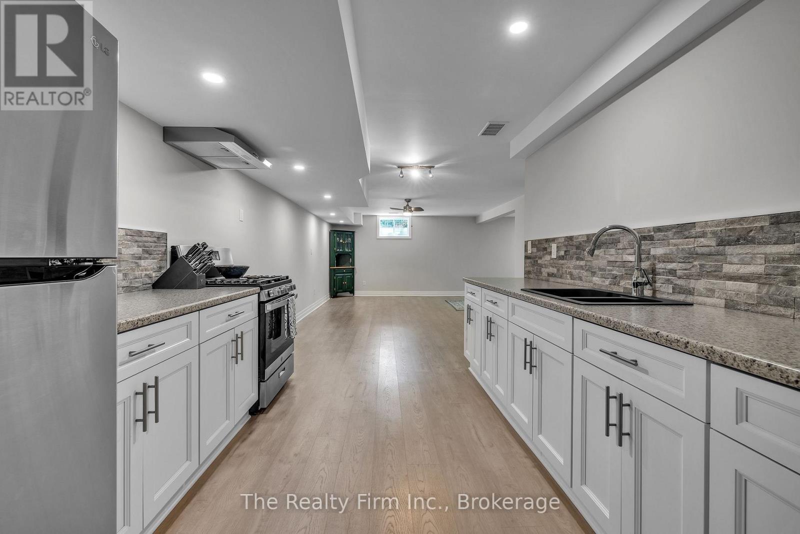 27 Cronyn Street, Woodstock (Woodstock - South), Ontario  N4S 3T4 - Photo 21 - X13703268