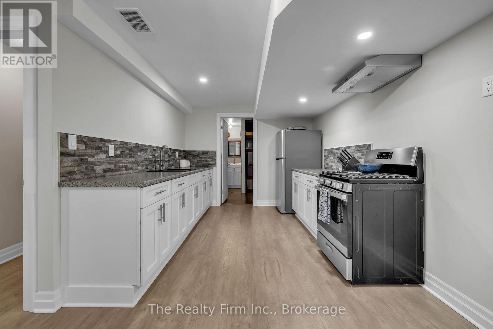 27 Cronyn Street, Woodstock (Woodstock - South), Ontario  N4S 3T4 - Photo 22 - X13703268