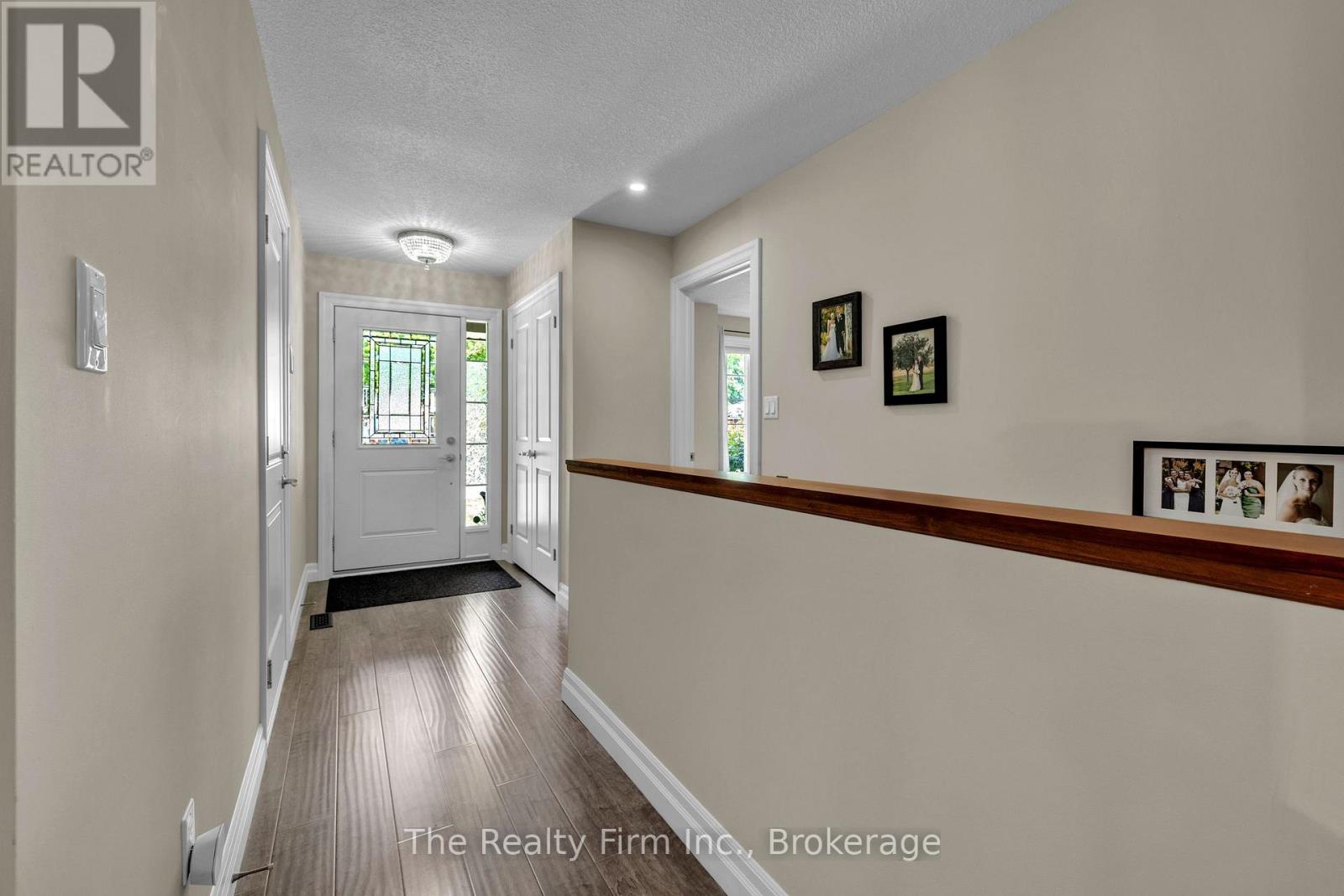 27 Cronyn Street, Woodstock (Woodstock - South), Ontario  N4S 3T4 - Photo 4 - X13703268