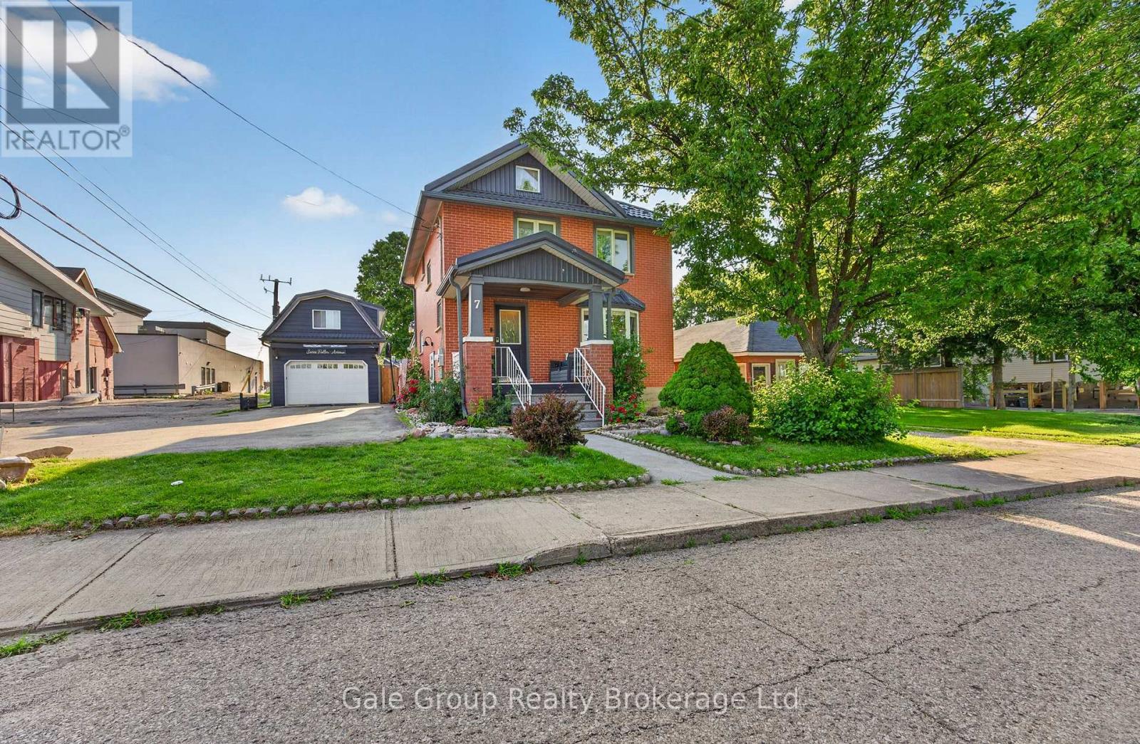 7 Fidler Avenue, Woodstock (Woodstock - North), Ontario  N4S 7J1 - Photo 2 - X13705700