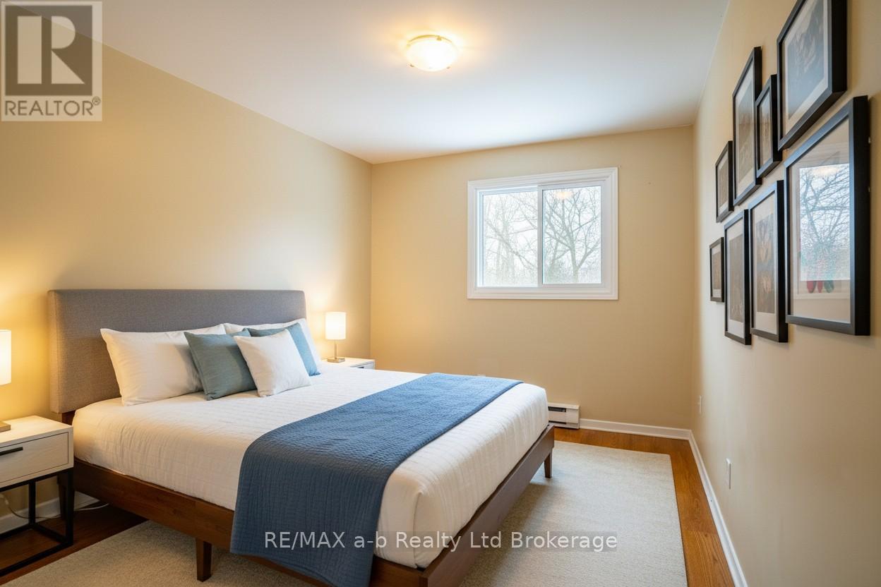 1 - 10 Dufferin Street, Norwich (Norwich Town), Ontario  N0J 1P0 - Photo 6 - X13706526