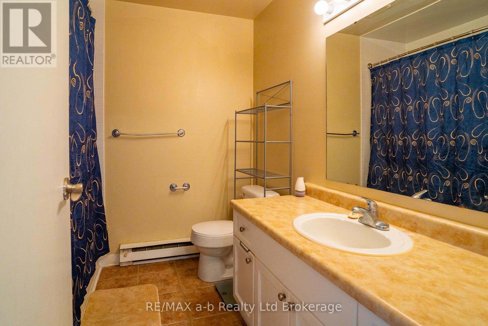1 - 10 Dufferin Street, Norwich (Norwich Town), Ontario  N0J 1P0 - Photo 8 - X13706526