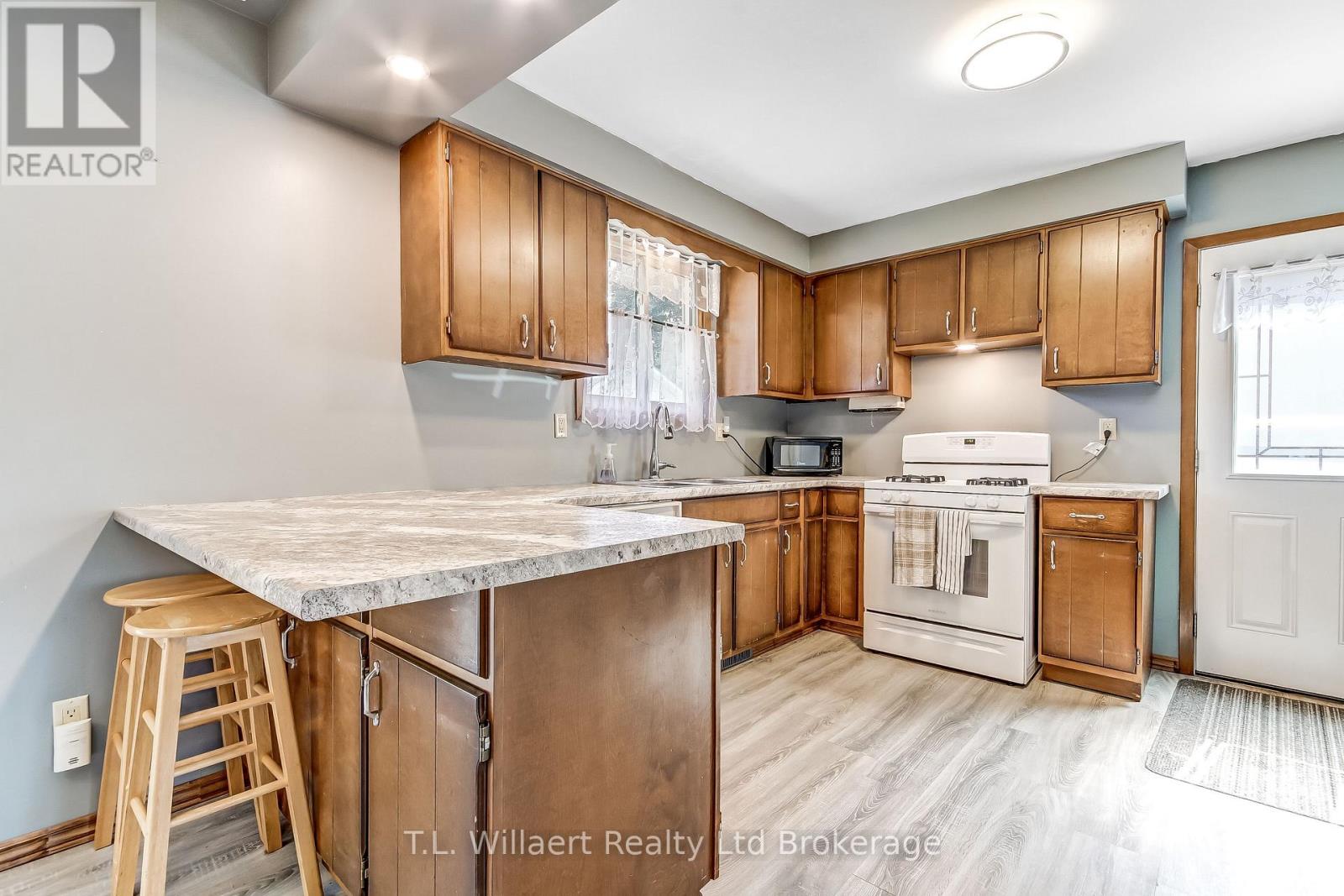 12 Alba Avenue, Tillsonburg, Ontario  N4G 4K1 - Photo 5 - X13707058