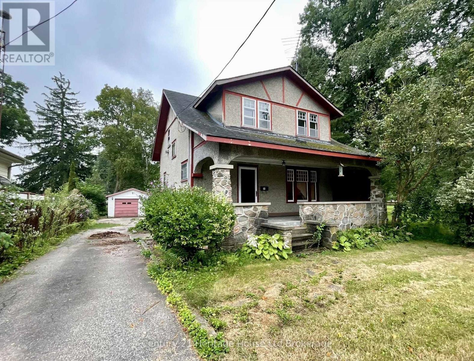 11 Adams Street, Norfolk (Courtland), Ontario  N0J 1E0 - Photo 2 - X13711030