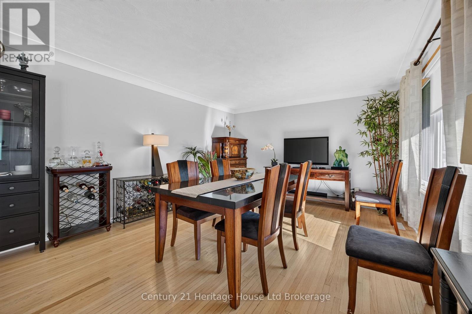 256 Markwell Street, Norfolk (Delhi), Ontario  N4B 2R2 - Photo 5 - X13711792