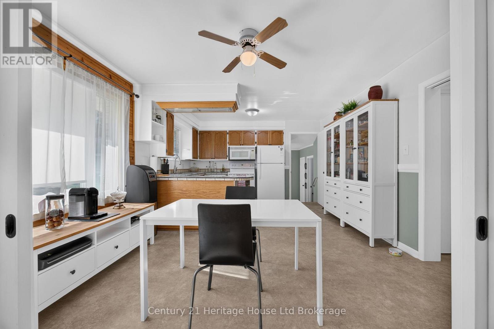 256 Markwell Street, Norfolk (Delhi), Ontario  N4B 2R2 - Photo 9 - X13711792