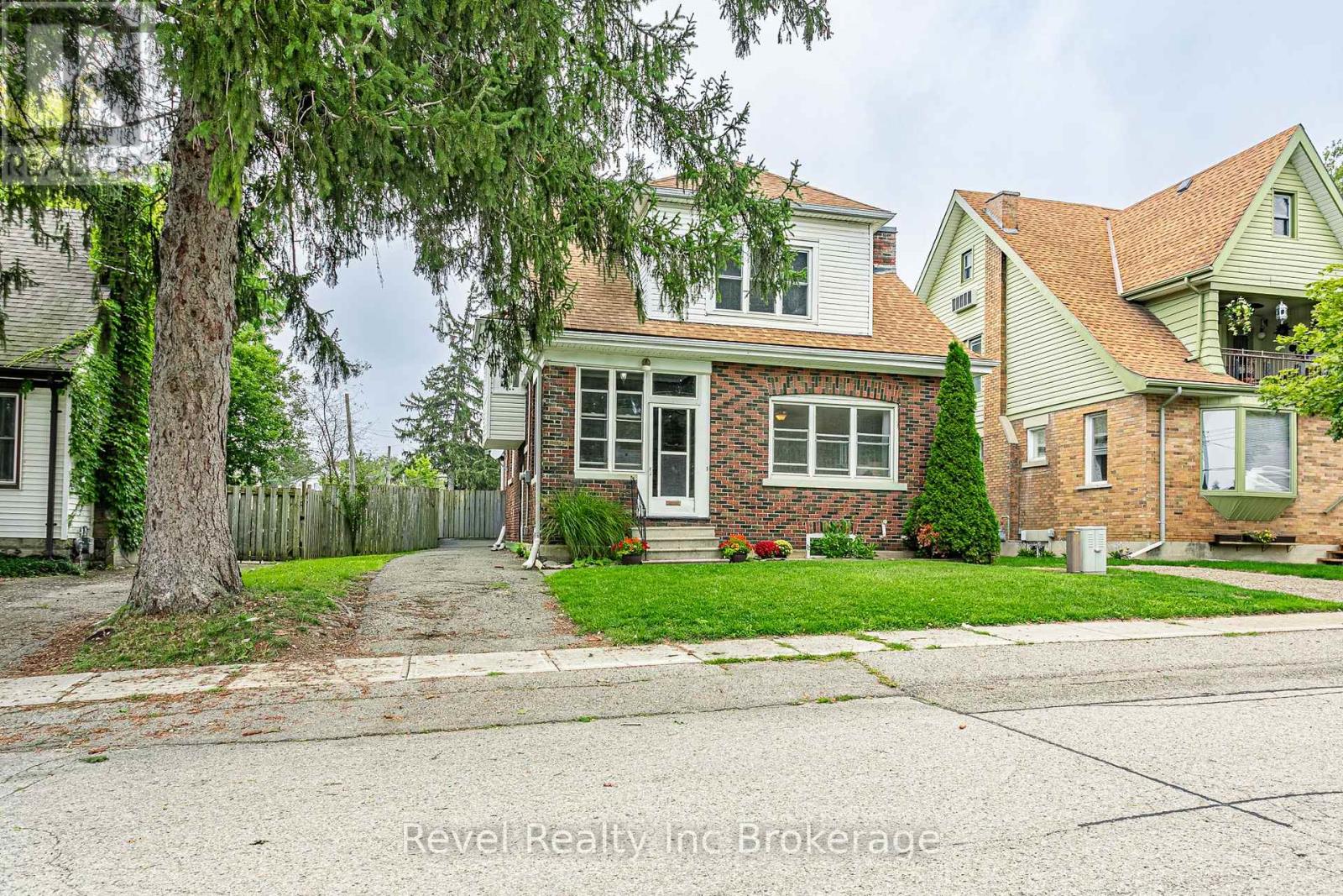 95 Concession Street, Ingersoll (Ingersoll - South), Ontario  N5C 1E9 - Photo 2 - X13712952