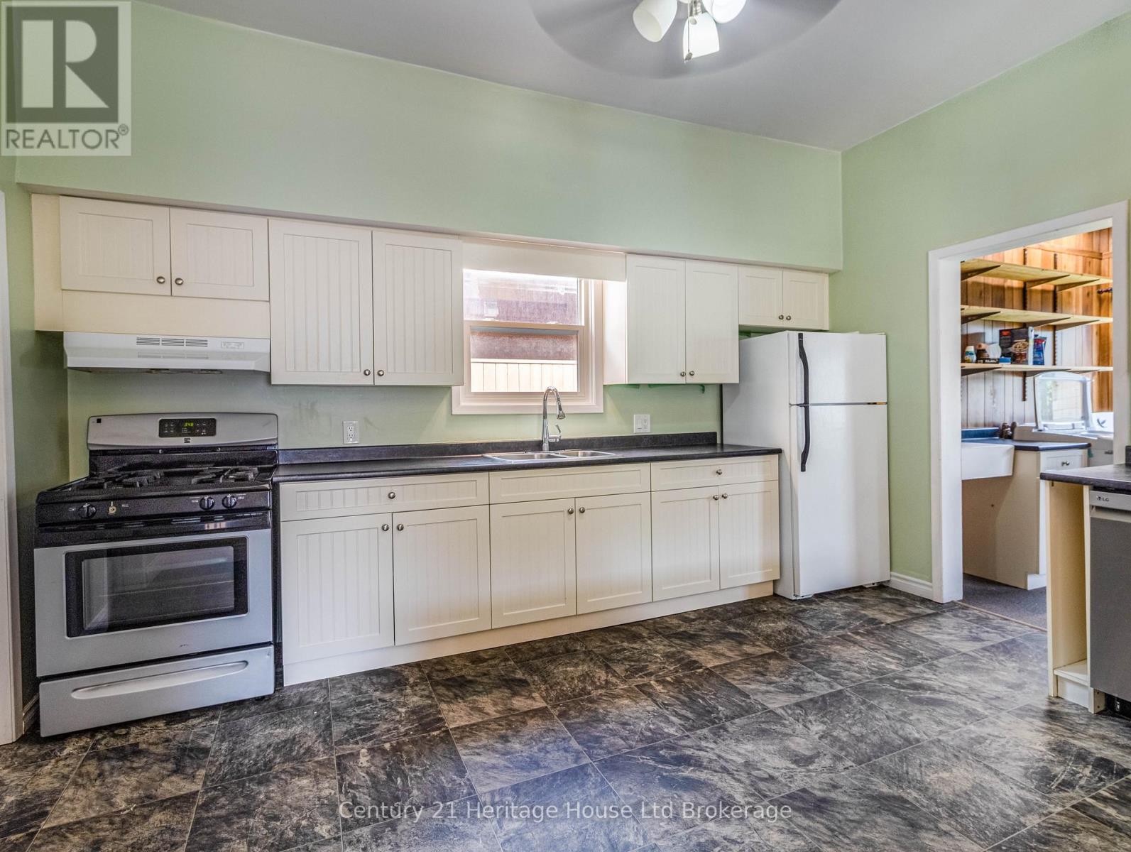 552 Hatch Street, Woodstock (Woodstock - South), Ontario  N4S 1N6 - Photo 14 - X13721260
