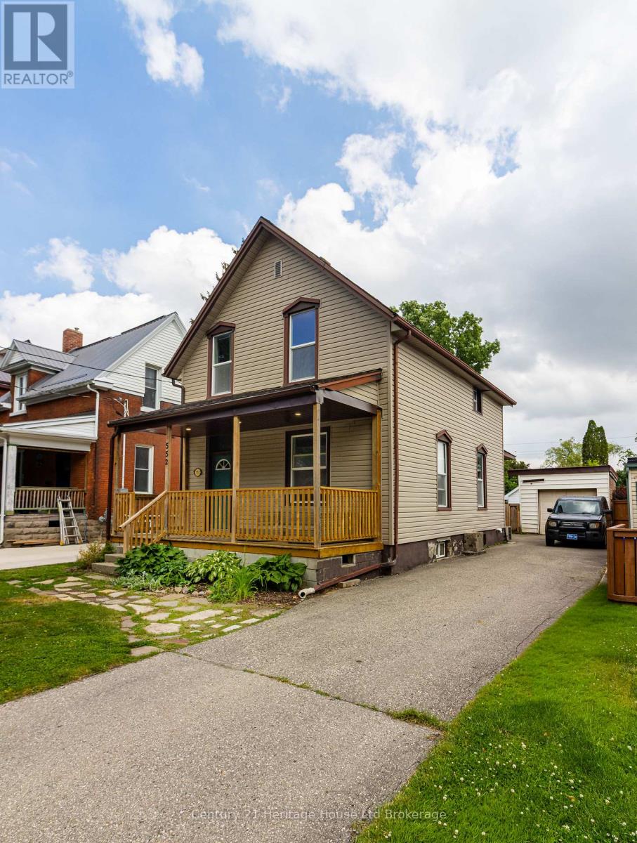 552 Hatch Street, Woodstock (Woodstock - South), Ontario  N4S 1N6 - Photo 3 - X13721260