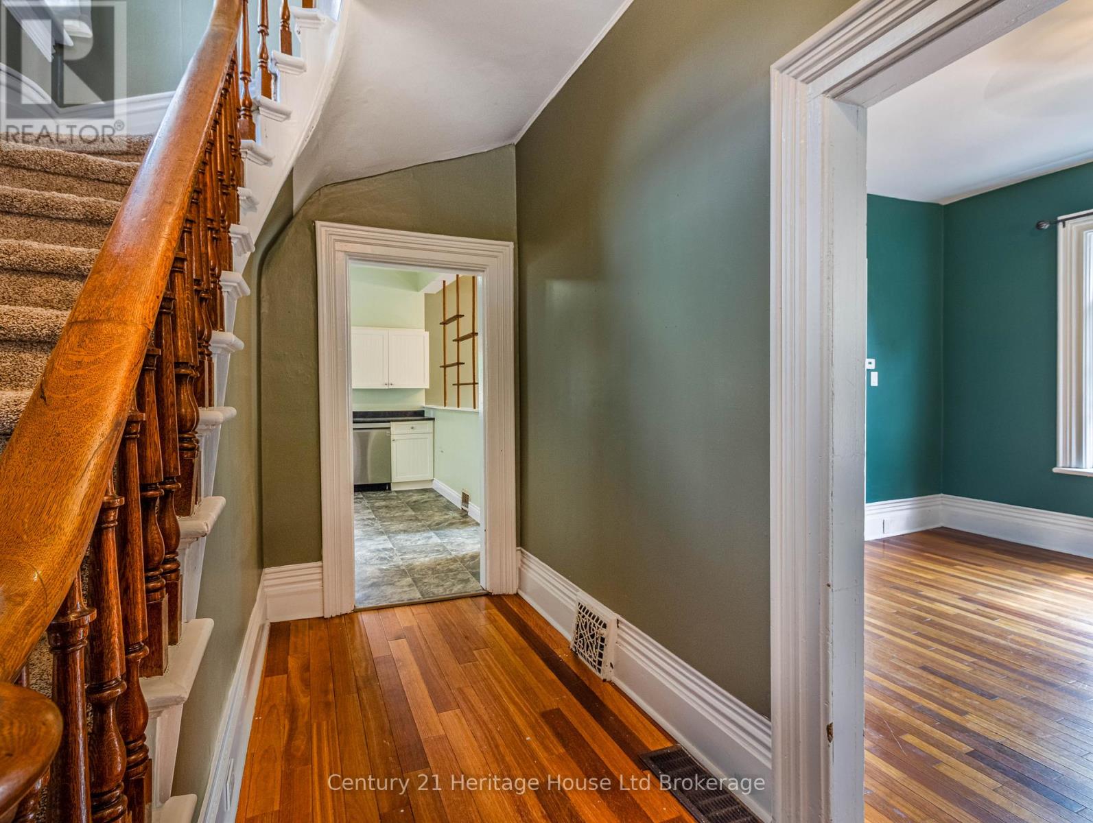 552 Hatch Street, Woodstock (Woodstock - South), Ontario  N4S 1N6 - Photo 4 - X13721260