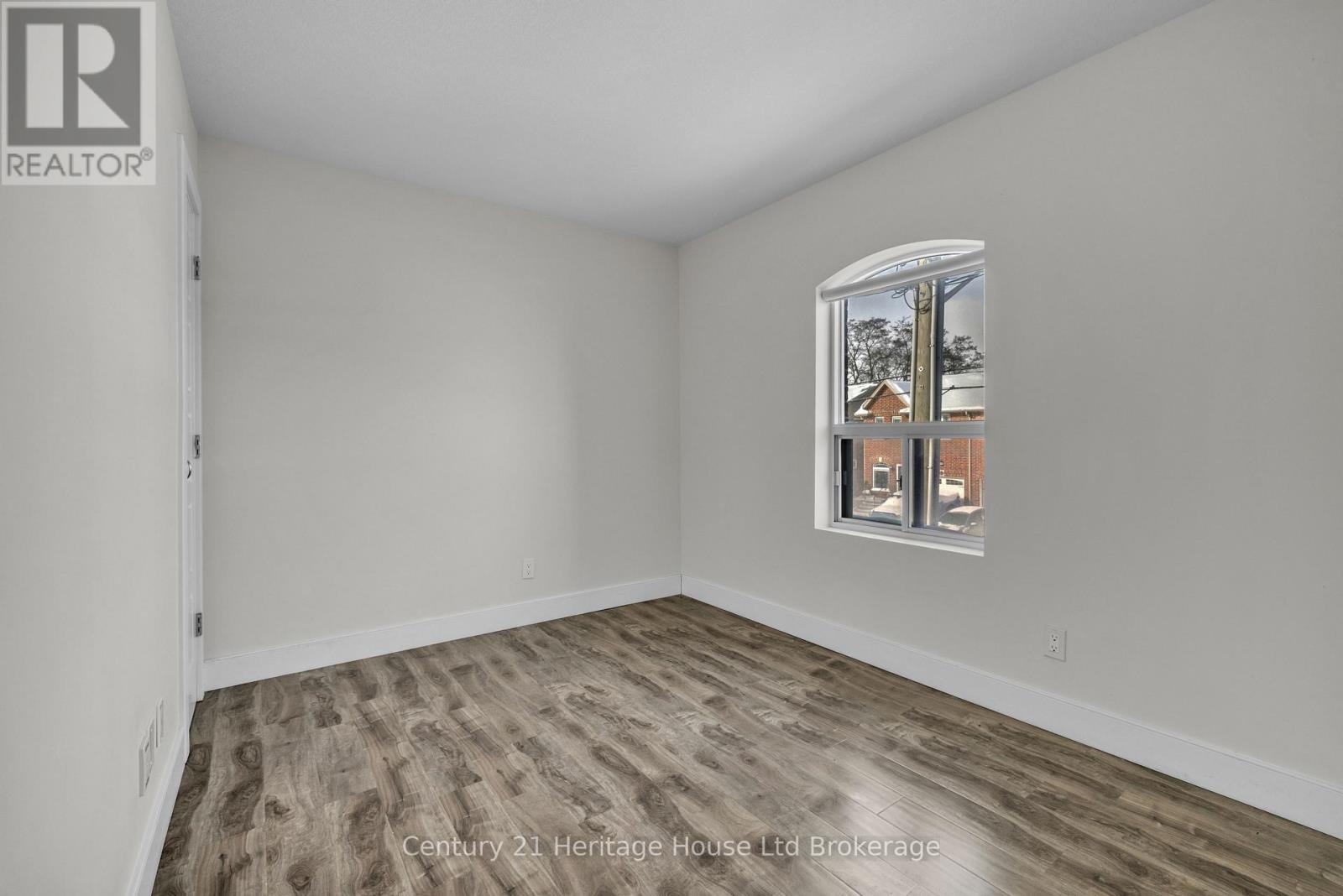 201 - 34 Brock Street, Woodstock (Woodstock - South), Ontario  N4S 3B5 - Photo 11 - X13724032
