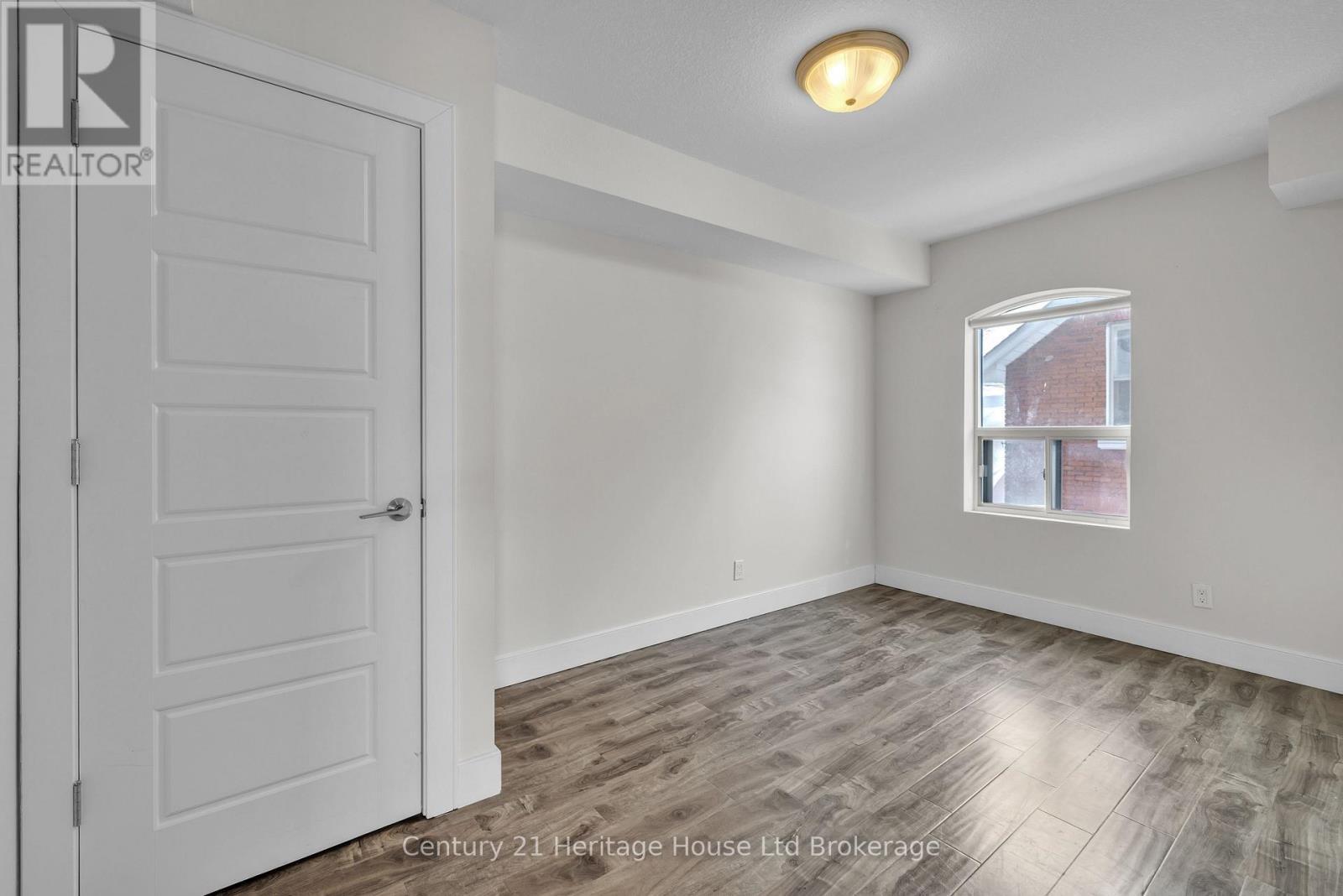 201 - 34 Brock Street, Woodstock (Woodstock - South), Ontario  N4S 3B5 - Photo 8 - X13724032