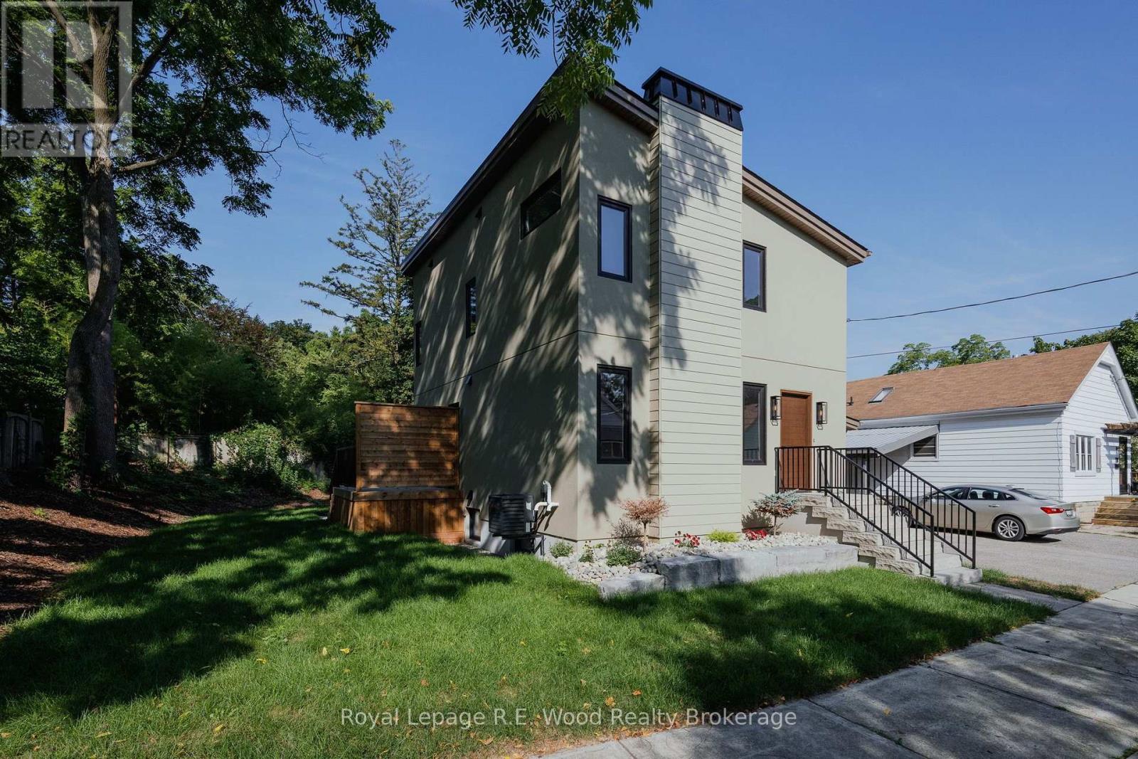 14 Lundy Lane, London South (South F), Ontario  N6C 3G5 - Photo 3 - X13727570