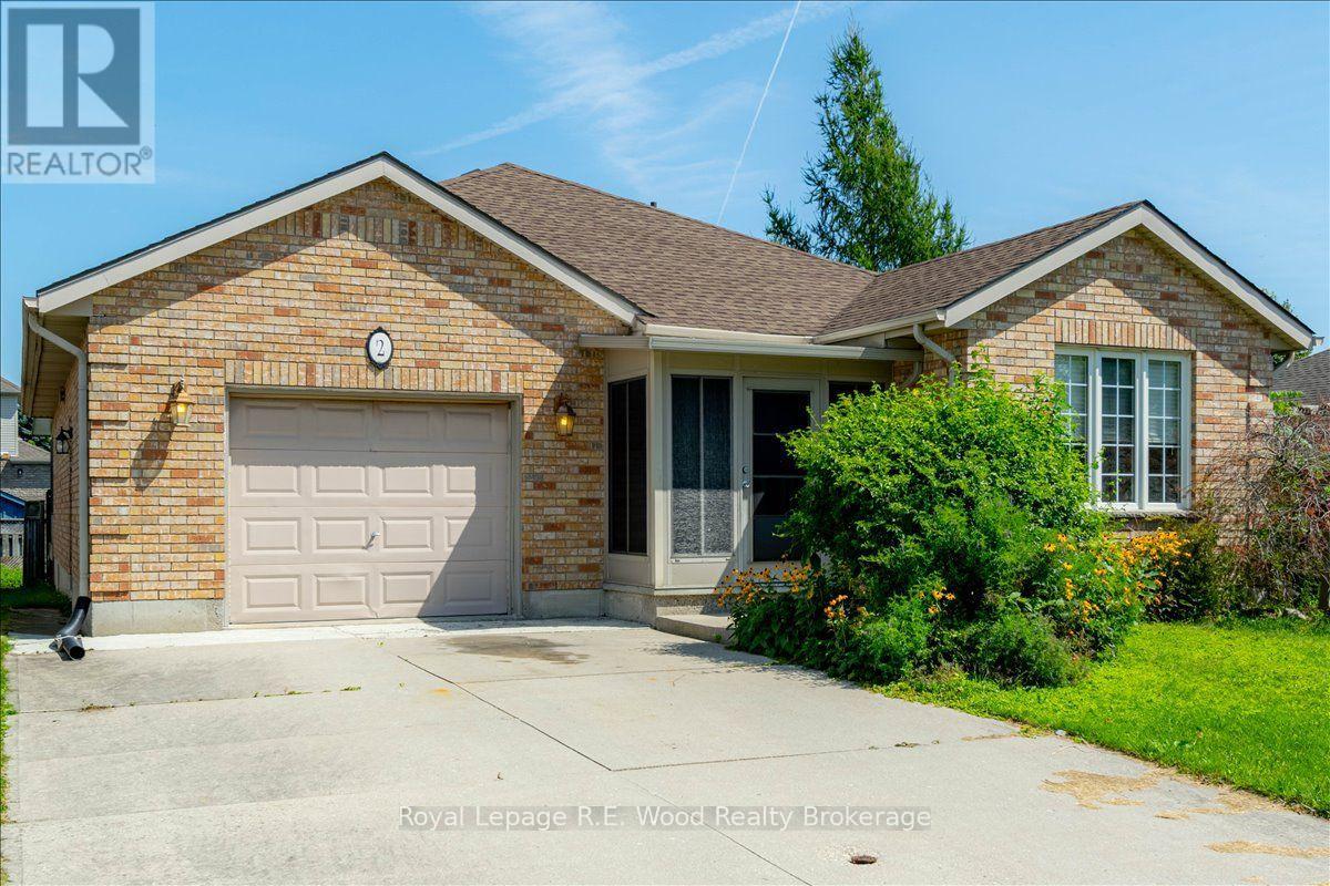 2 Oriole Crescent, Woodstock (Woodstock - North), Ontario  N4T 1T1 - Photo 2 - X13728190
