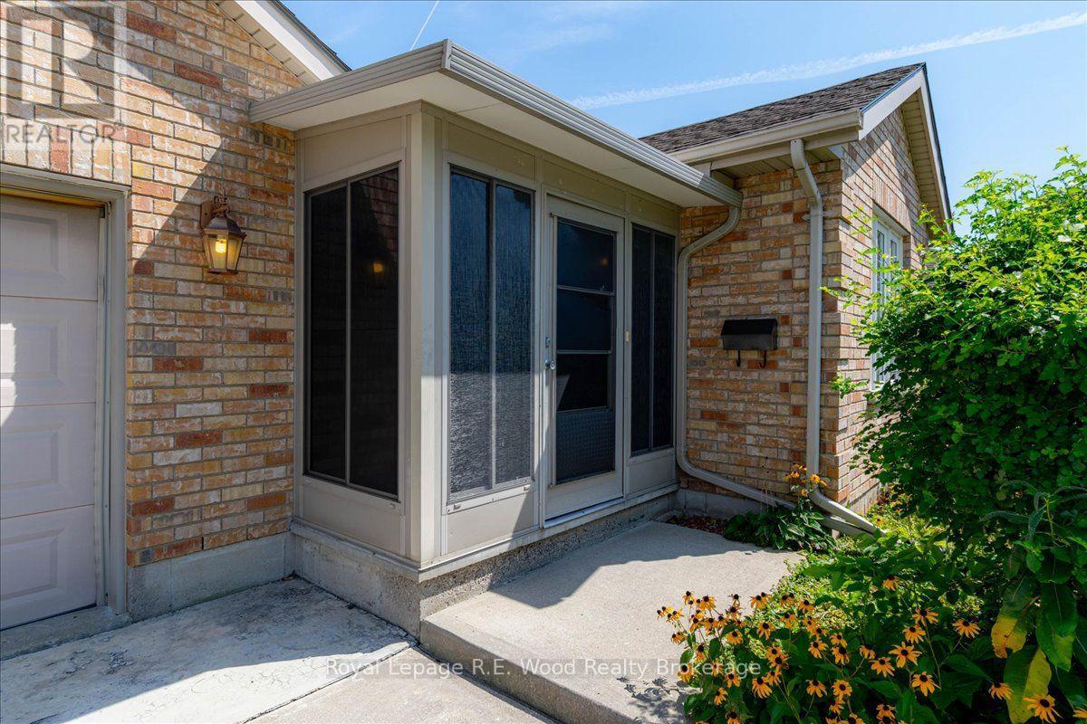 2 Oriole Crescent, Woodstock (Woodstock - North), Ontario  N4T 1T1 - Photo 5 - X13728190