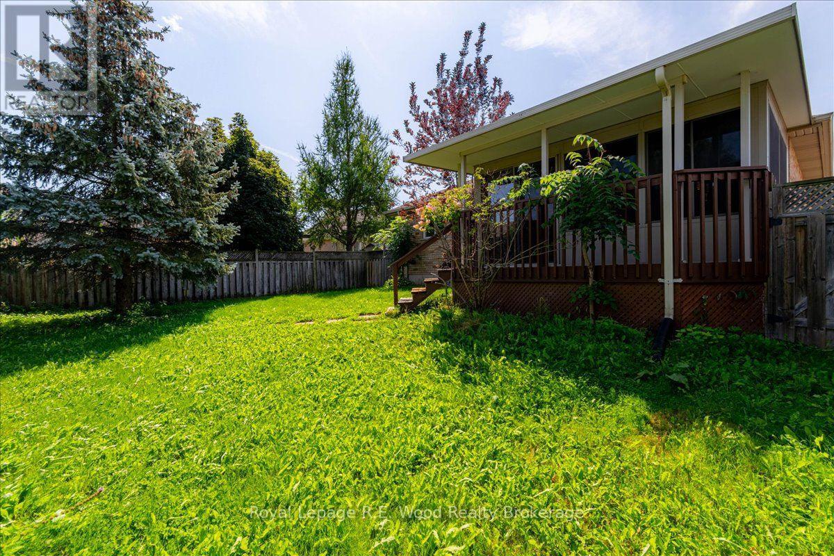 2 Oriole Crescent, Woodstock (Woodstock - North), Ontario  N4T 1T1 - Photo 6 - X13728190