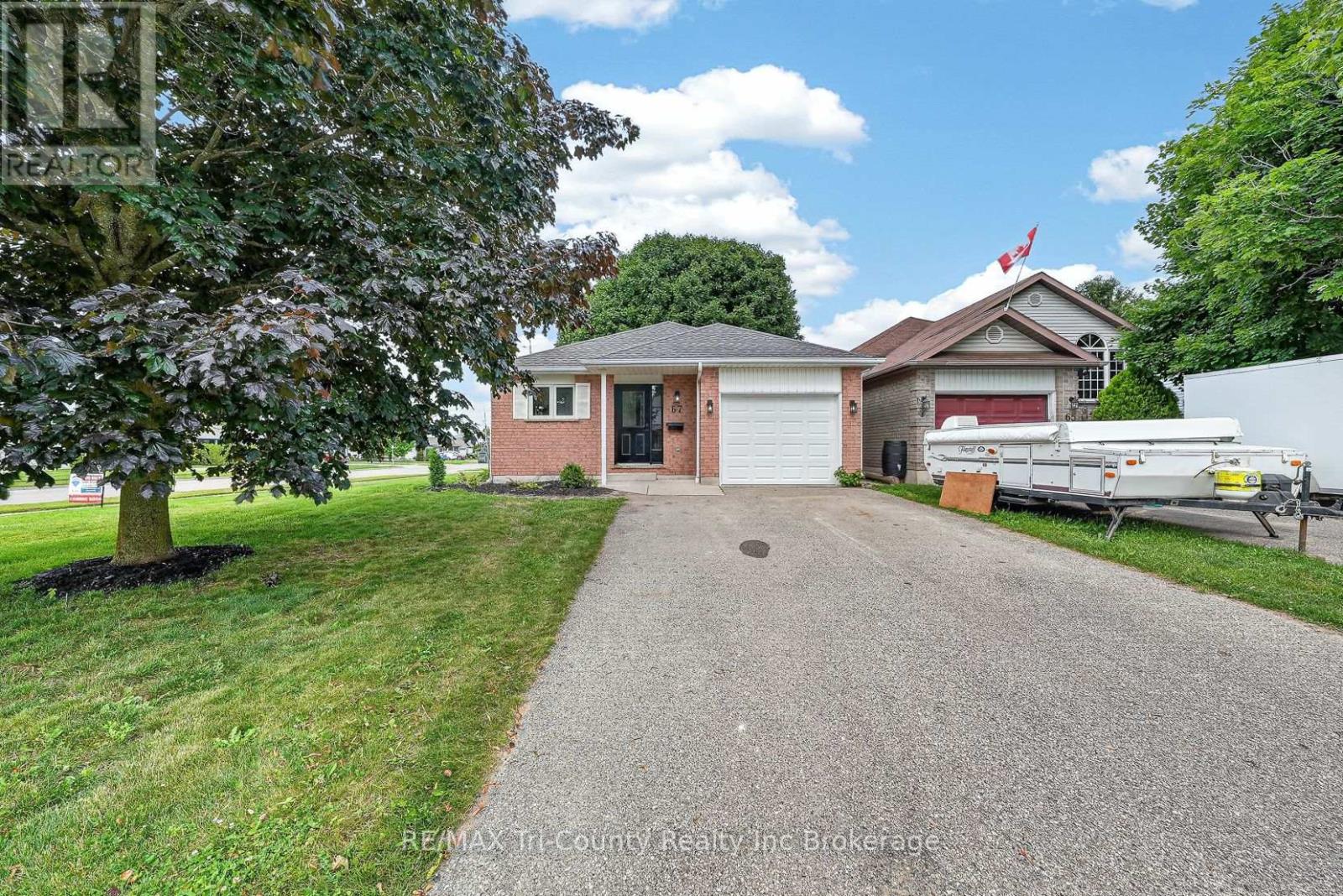 67 Beckett Boulevard, Tillsonburg, Ontario  N4G 5N3 - Photo 2 - X13728414
