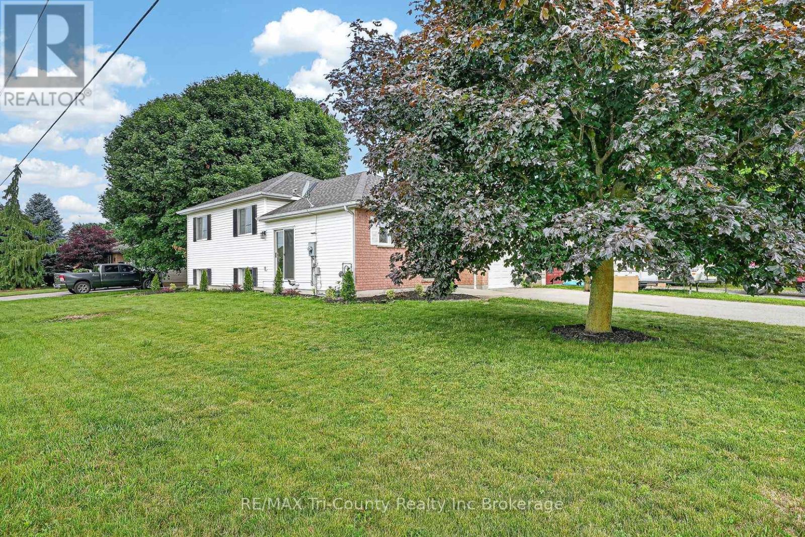 67 Beckett Boulevard, Tillsonburg, Ontario  N4G 5N3 - Photo 3 - X13728414