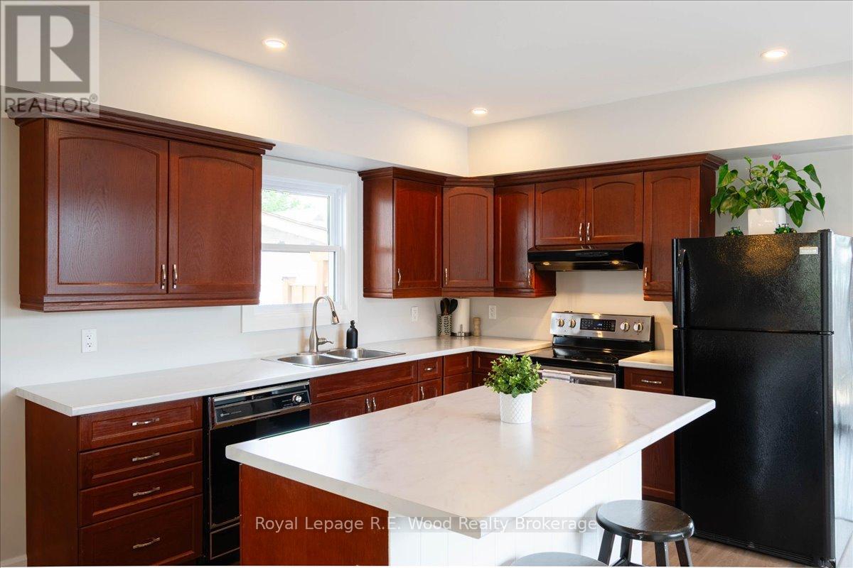 34 King Street, Tillsonburg, Ontario  N4G 3E5 - Photo 11 - X13730178