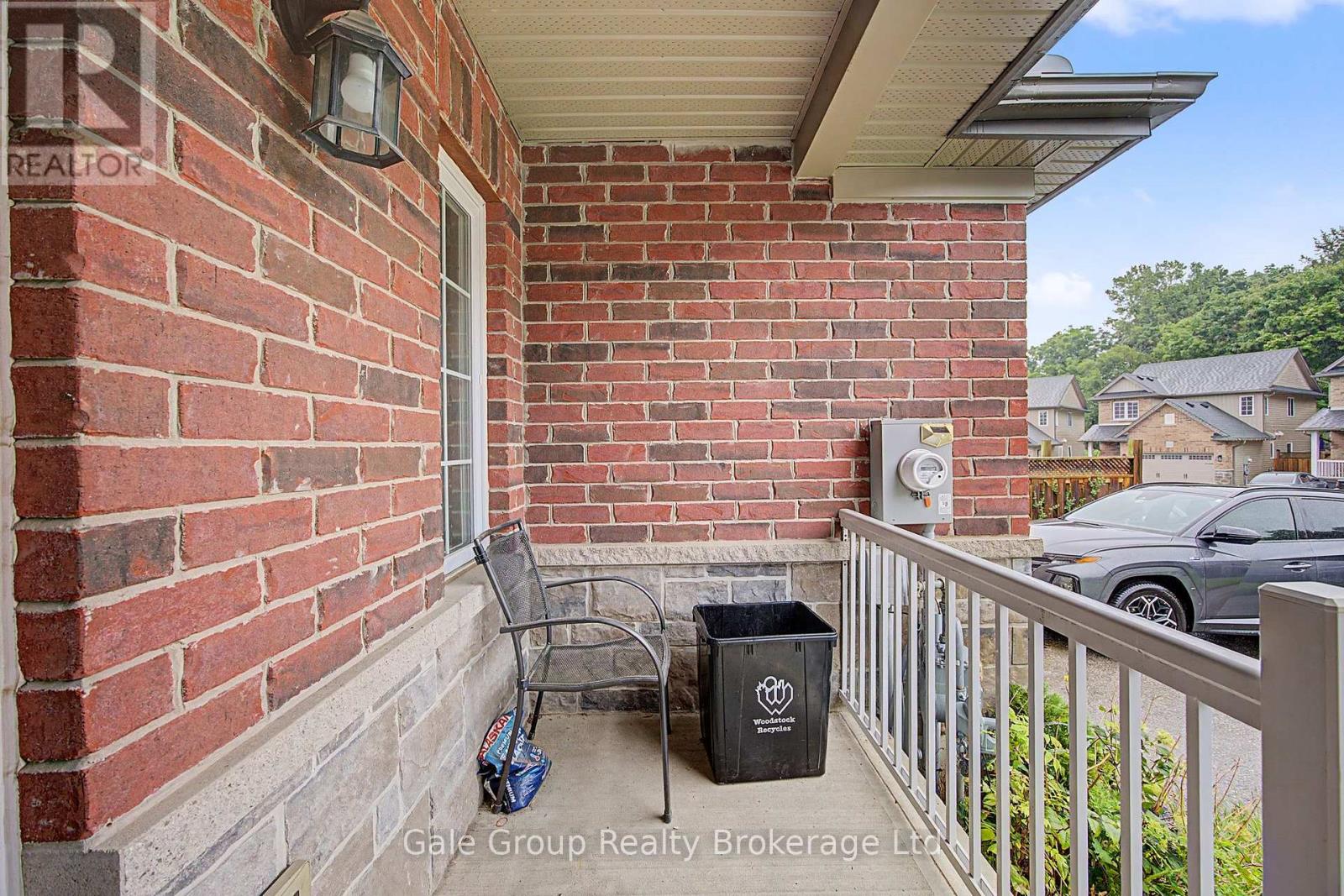 717 Crawford Crescent, Woodstock (Woodstock - South), Ontario  N4S 8Z5 - Photo 2 - X13736862