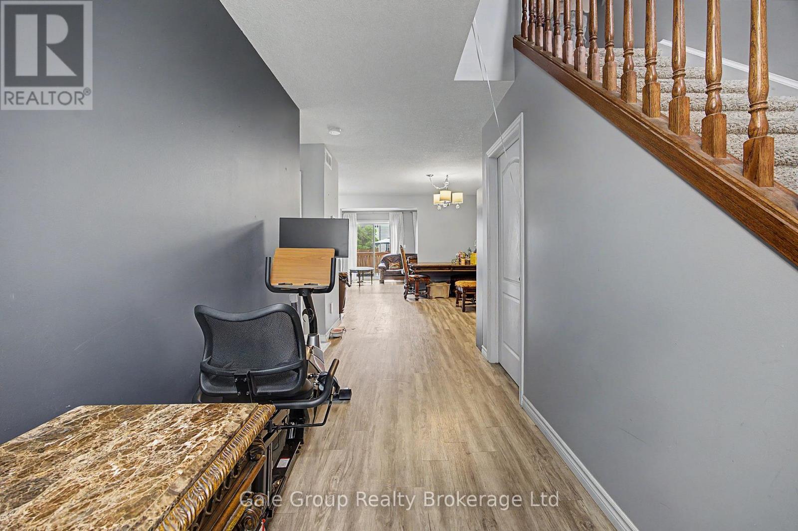 717 Crawford Crescent, Woodstock (Woodstock - South), Ontario  N4S 8Z5 - Photo 3 - X13736862