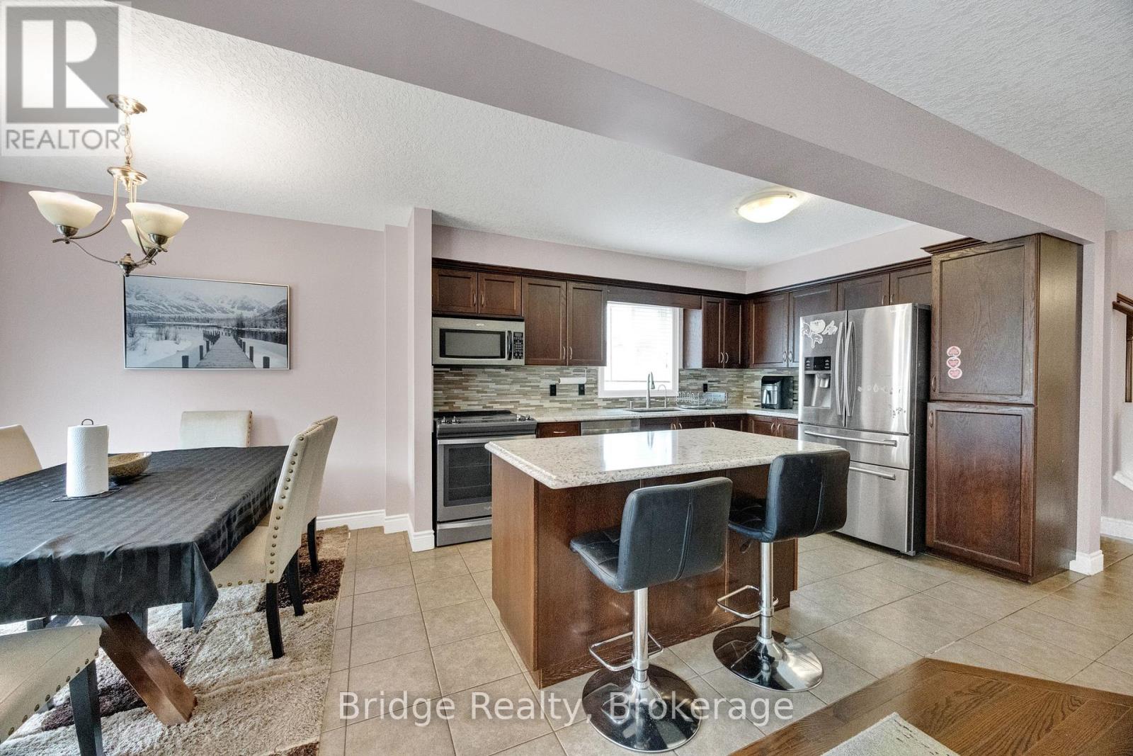 880 Frontenac Crescent, Woodstock (Woodstock - South), Ontario  N4V 0A8 - Photo 16 - X13741726