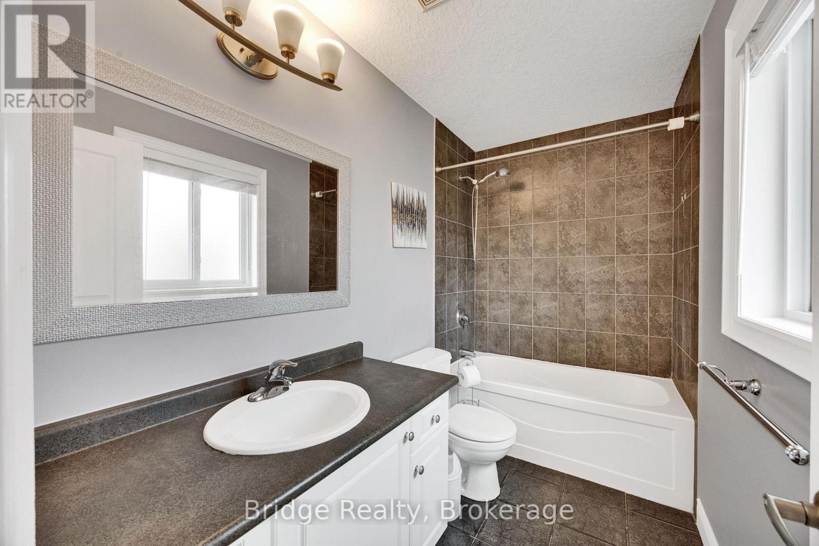880 Frontenac Crescent, Woodstock (Woodstock - South), Ontario  N4V 0A8 - Photo 36 - X13741726