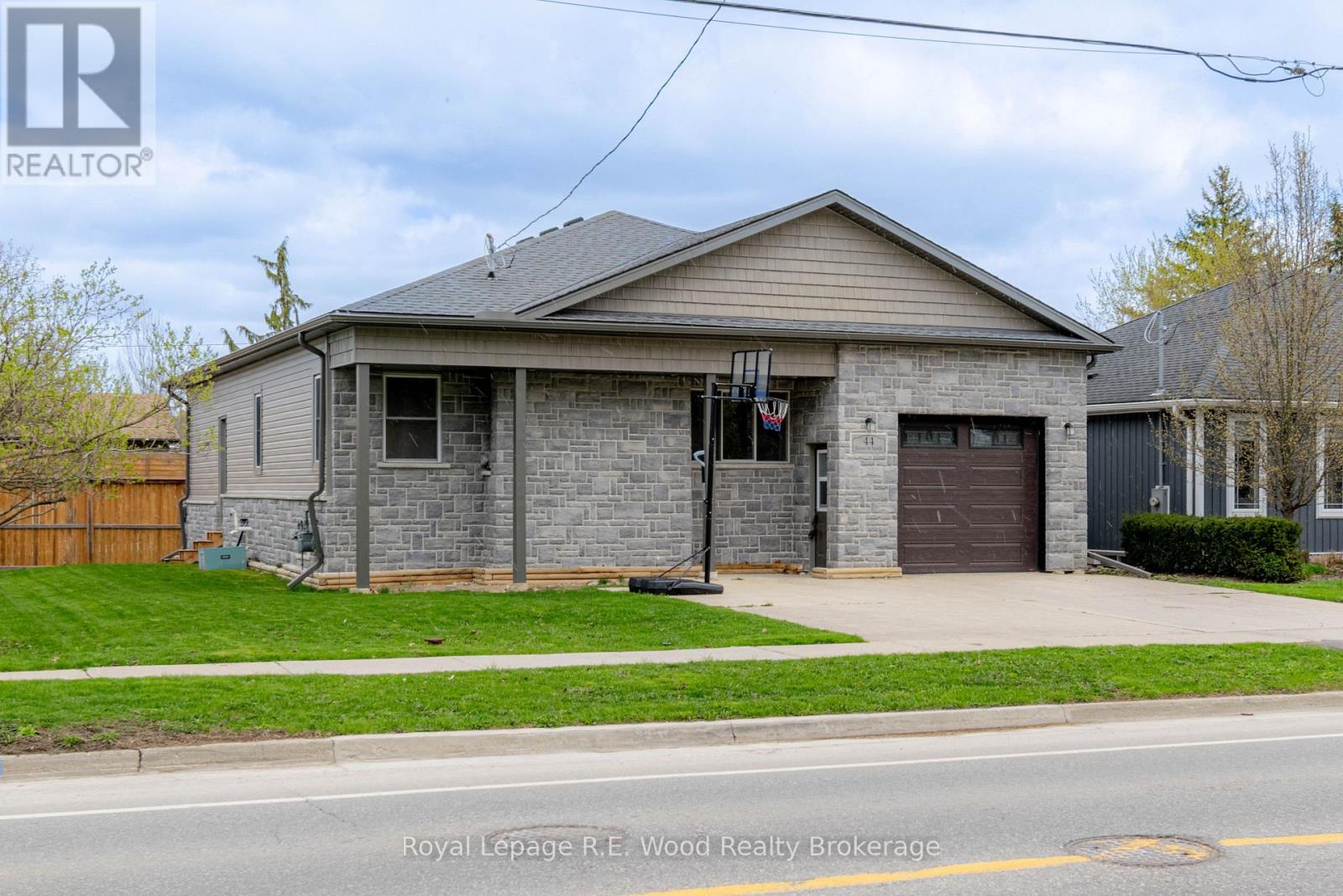 44 Stover Street N, Norwich (Norwich Town), Ontario  N0J 1P0 - Photo 2 - X13742552