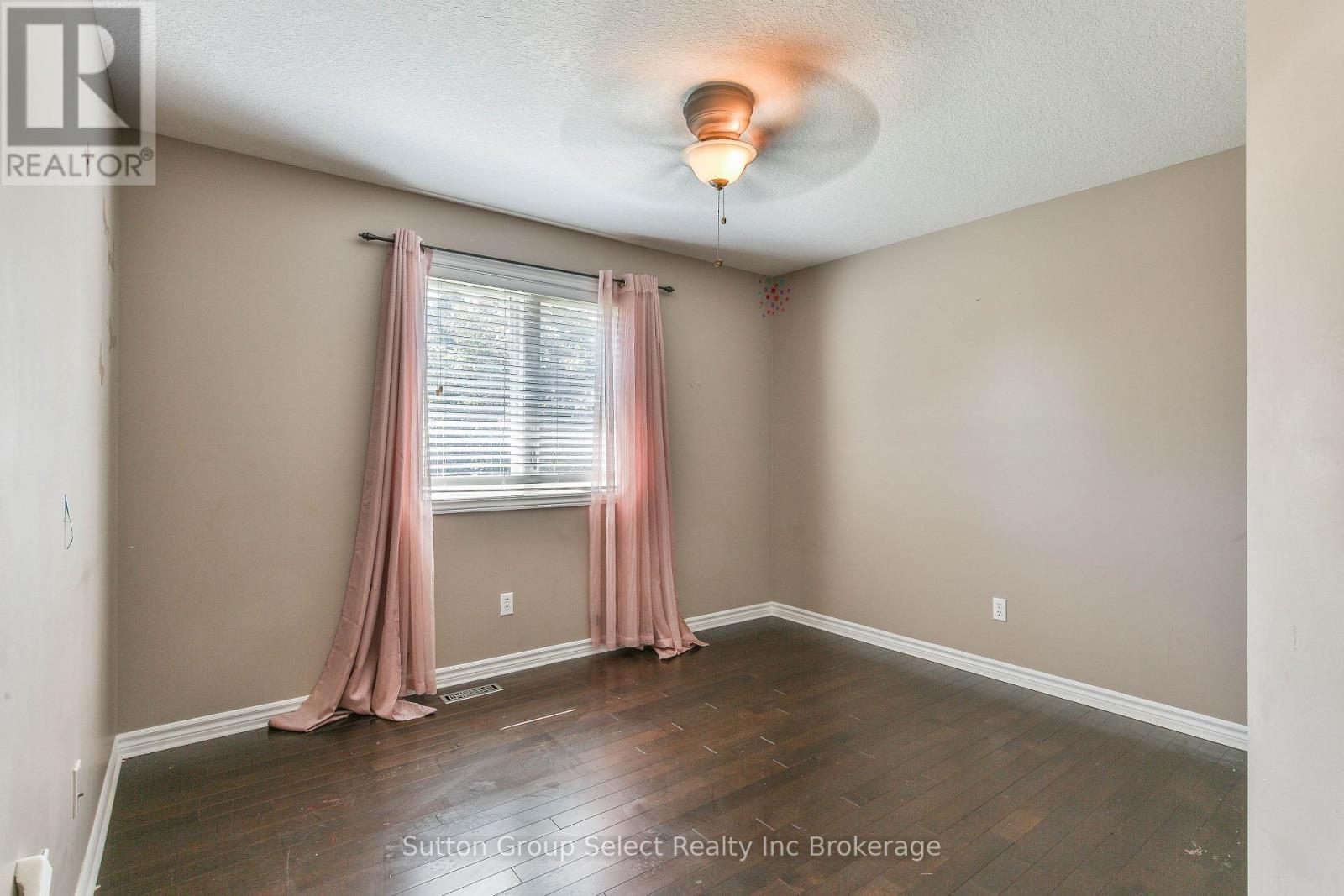 26 Westview Court, Woodstock (Woodstock - North), Ontario  N4T 0B8 - Photo 21 - X13743992
