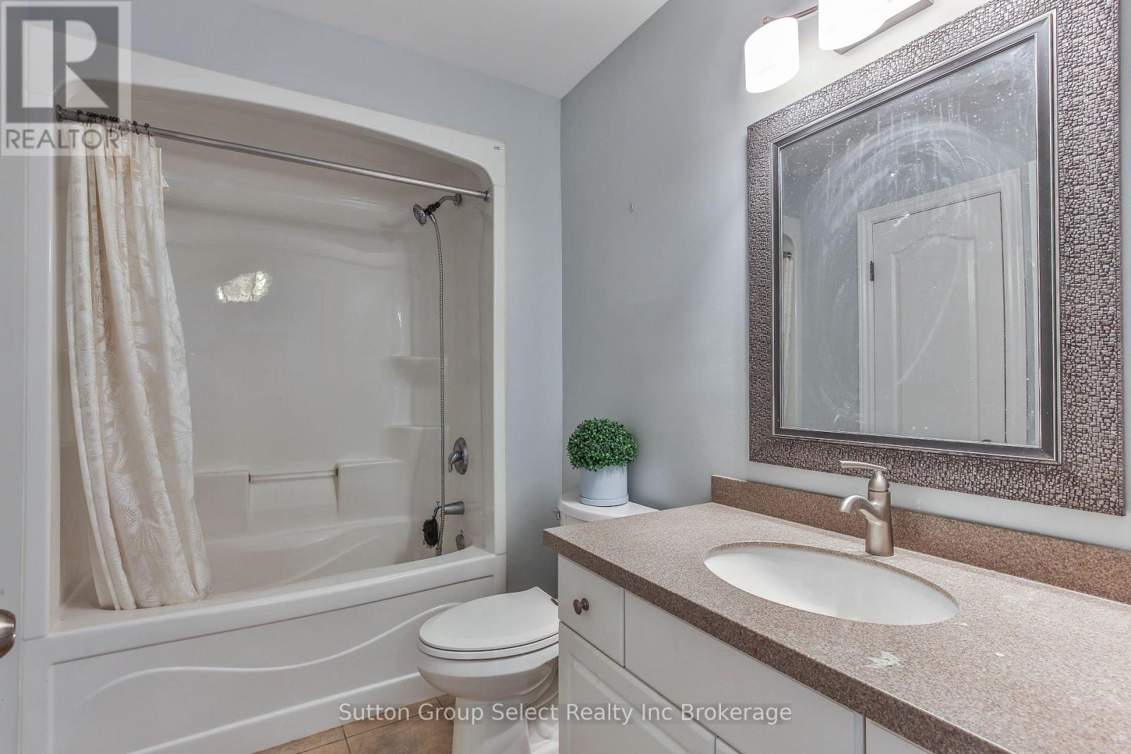 26 Westview Court, Woodstock (Woodstock - North), Ontario  N4T 0B8 - Photo 23 - X13743992