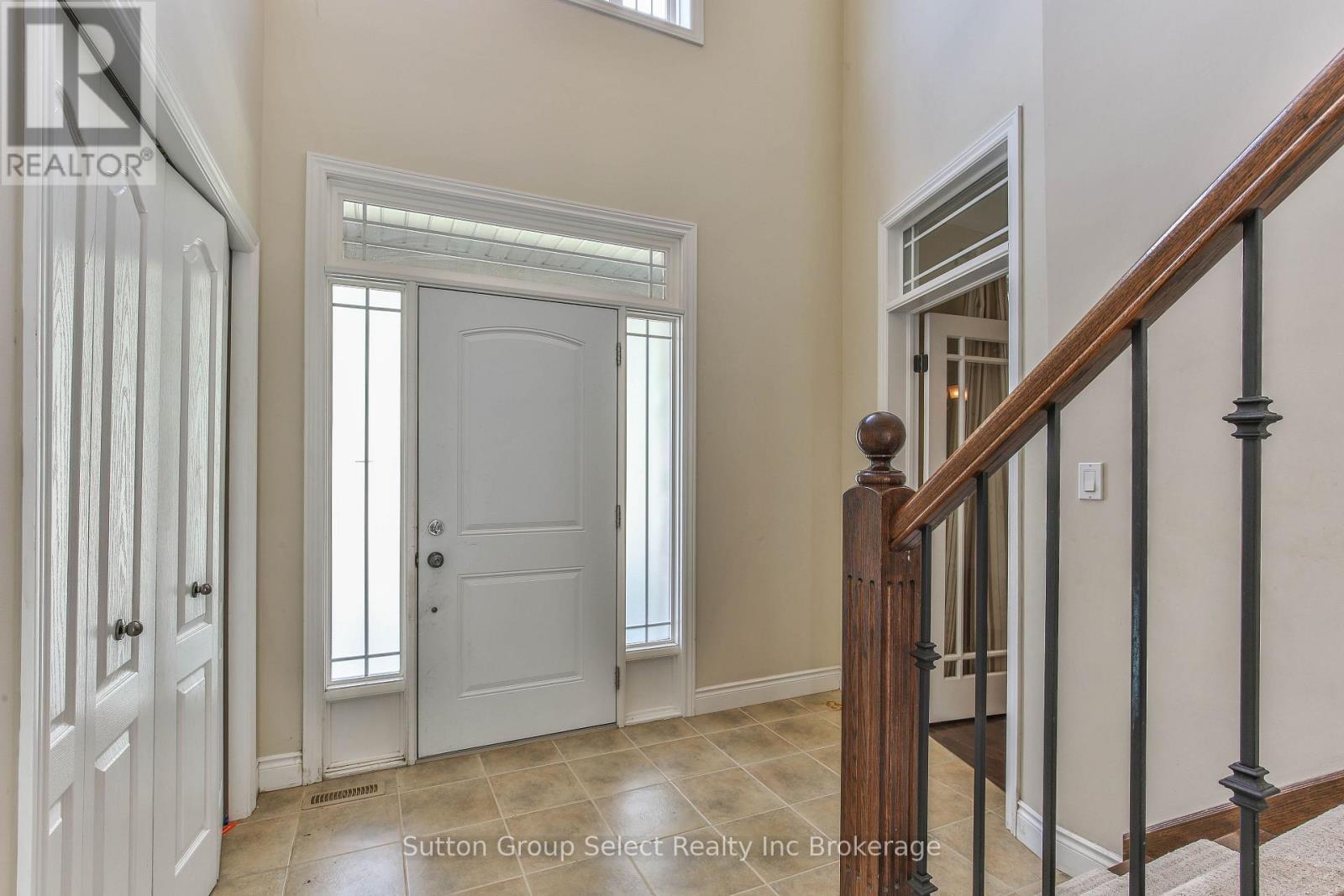 26 Westview Court, Woodstock (Woodstock - North), Ontario  N4T 0B8 - Photo 3 - X13743992