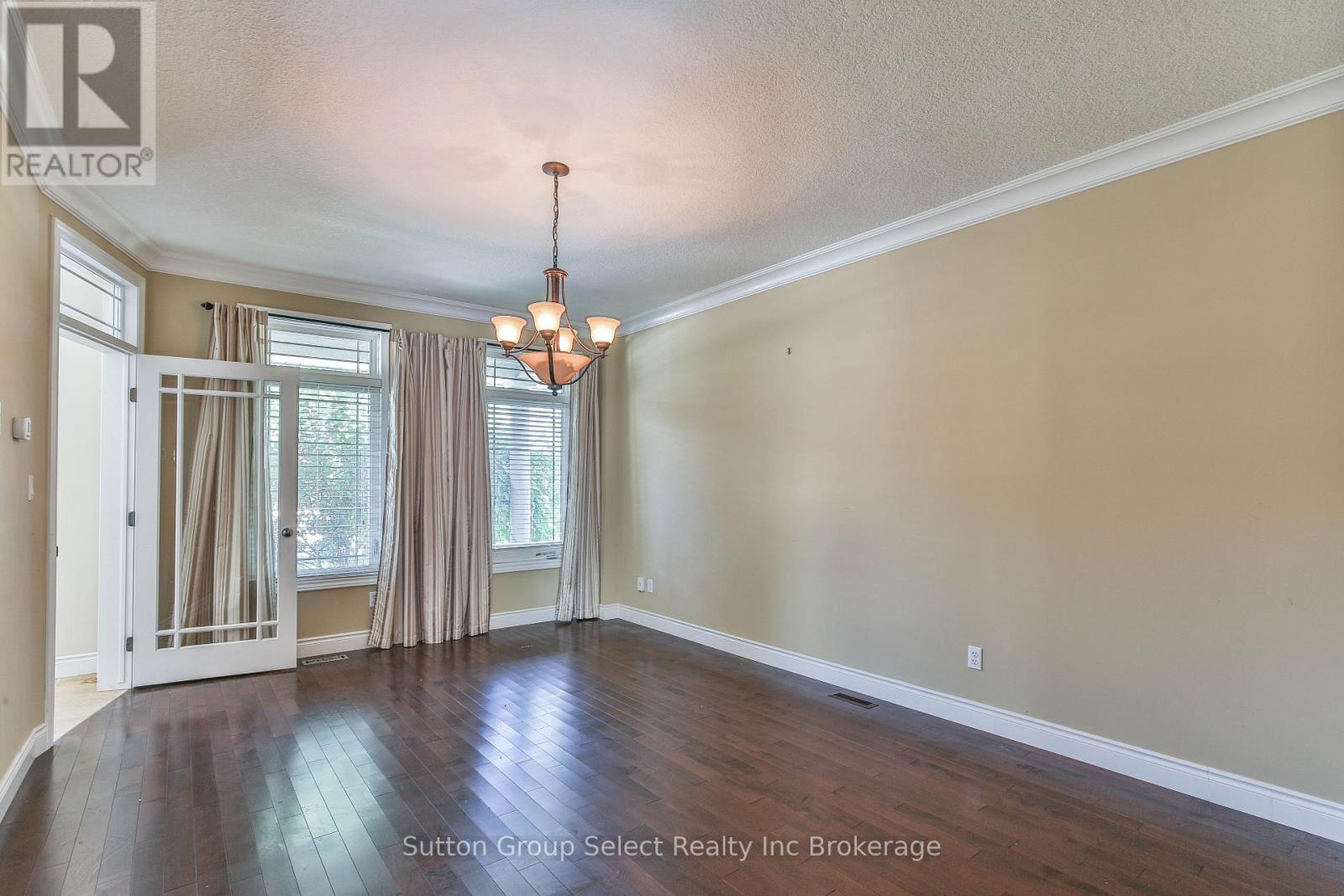 26 Westview Court, Woodstock (Woodstock - North), Ontario  N4T 0B8 - Photo 5 - X13743992