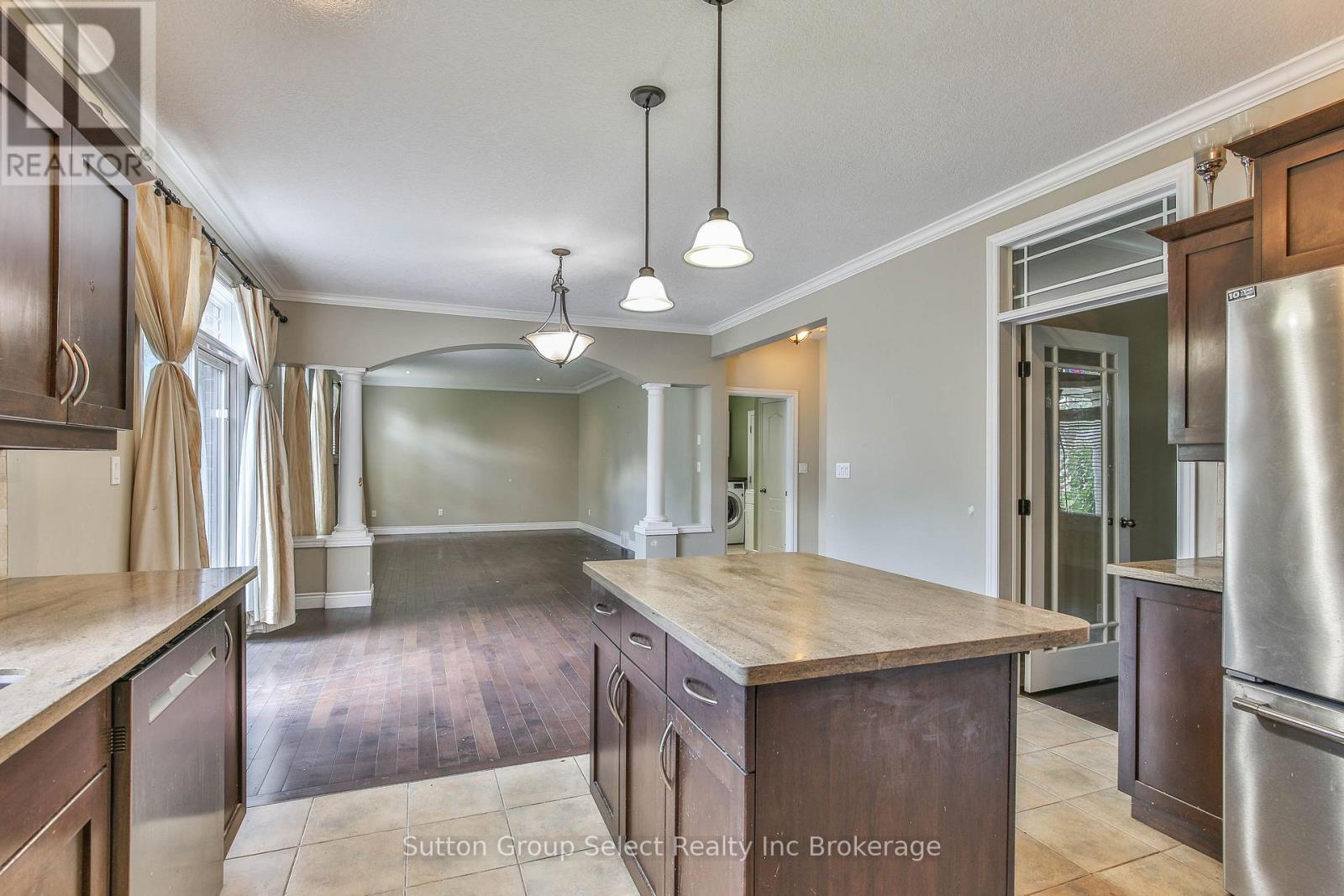 26 Westview Court, Woodstock (Woodstock - North), Ontario  N4T 0B8 - Photo 8 - X13743992
