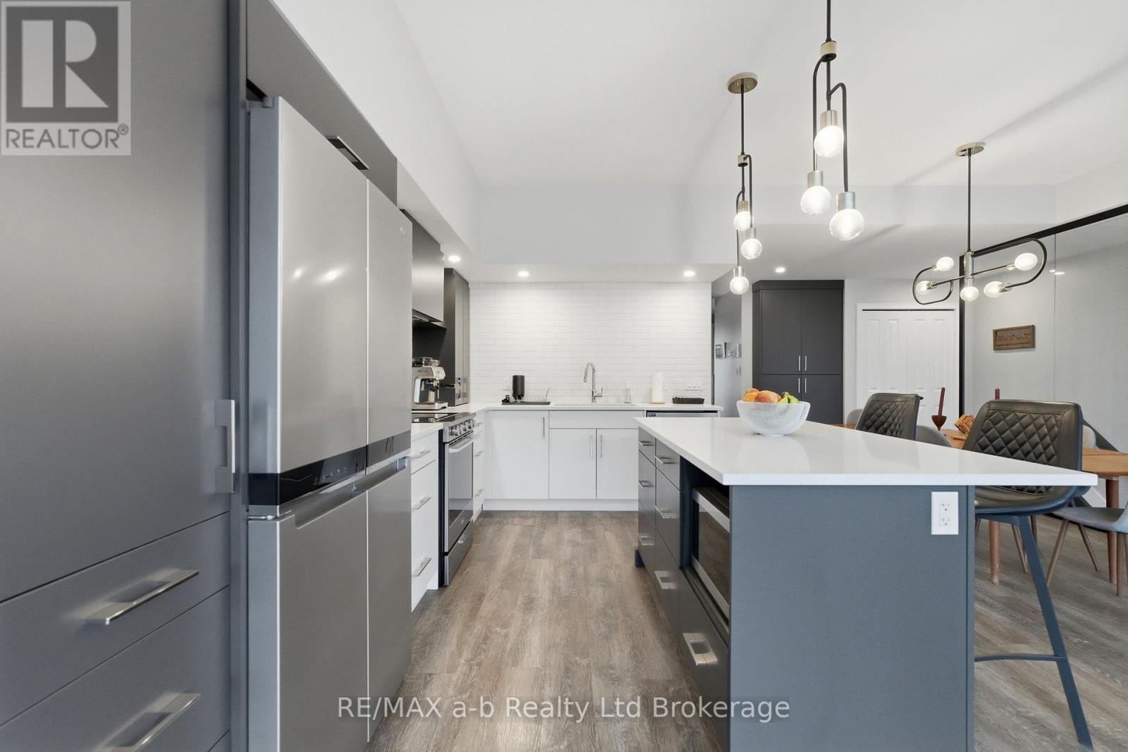 3 - 391 Dundas Street, Woodstock (Woodstock - North), Ontario  N4S 1B6 - Photo 6 - X13749846