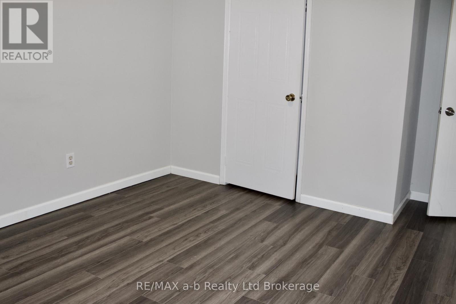 46 - 56 Hiawatha Road, Woodstock (Woodstock - North), Ontario  N4T 1P2 - Photo 15 - X13750054