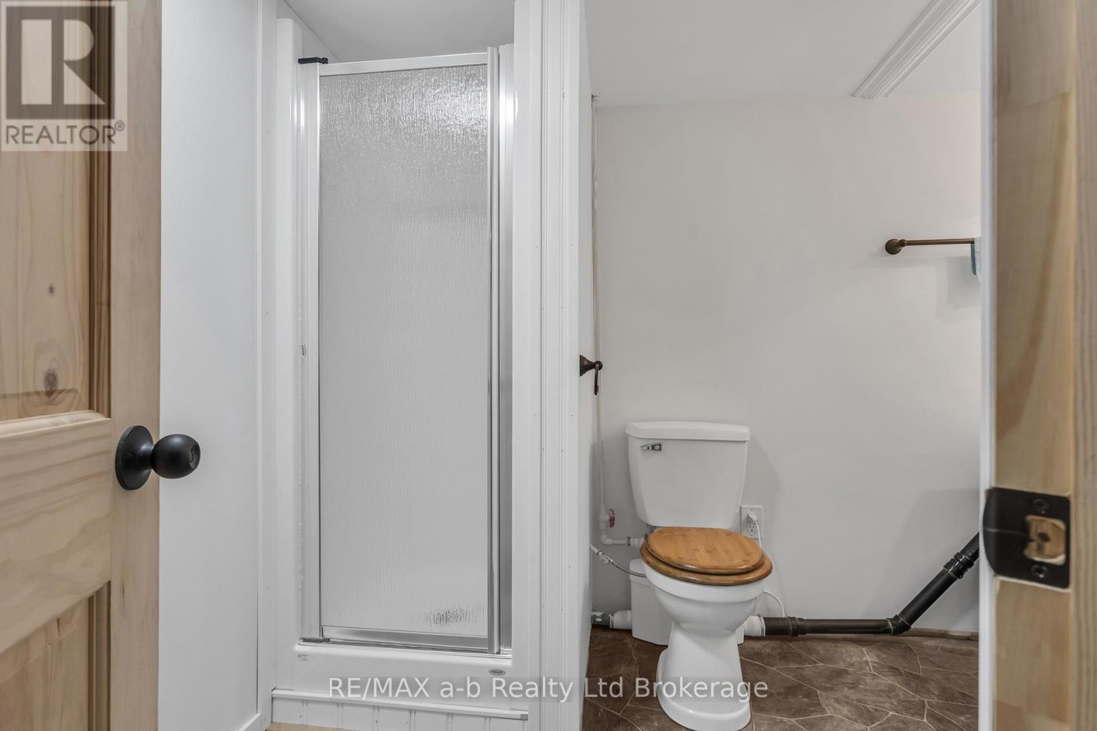 18 Queen Street E, South-West Oxford (Beachville), Ontario  N0J 1A0 - Photo 31 - X13751874