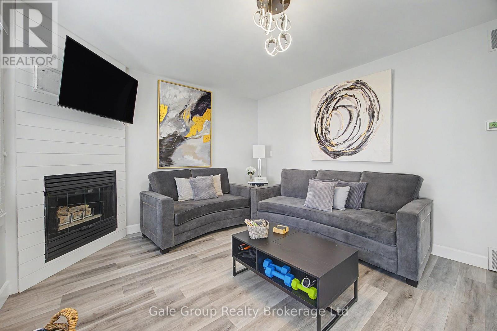 667 Springbank Avenue N, Woodstock (Woodstock - North), Ontario  N4T 1E3 - Photo 4 - X13752174