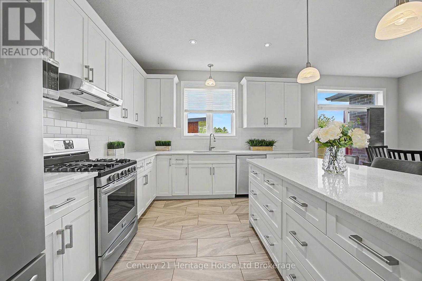 91 Boyd Boulevard, Zorra (Thamesford), Ontario  N0M 2M0 - Photo 14 - X13754222